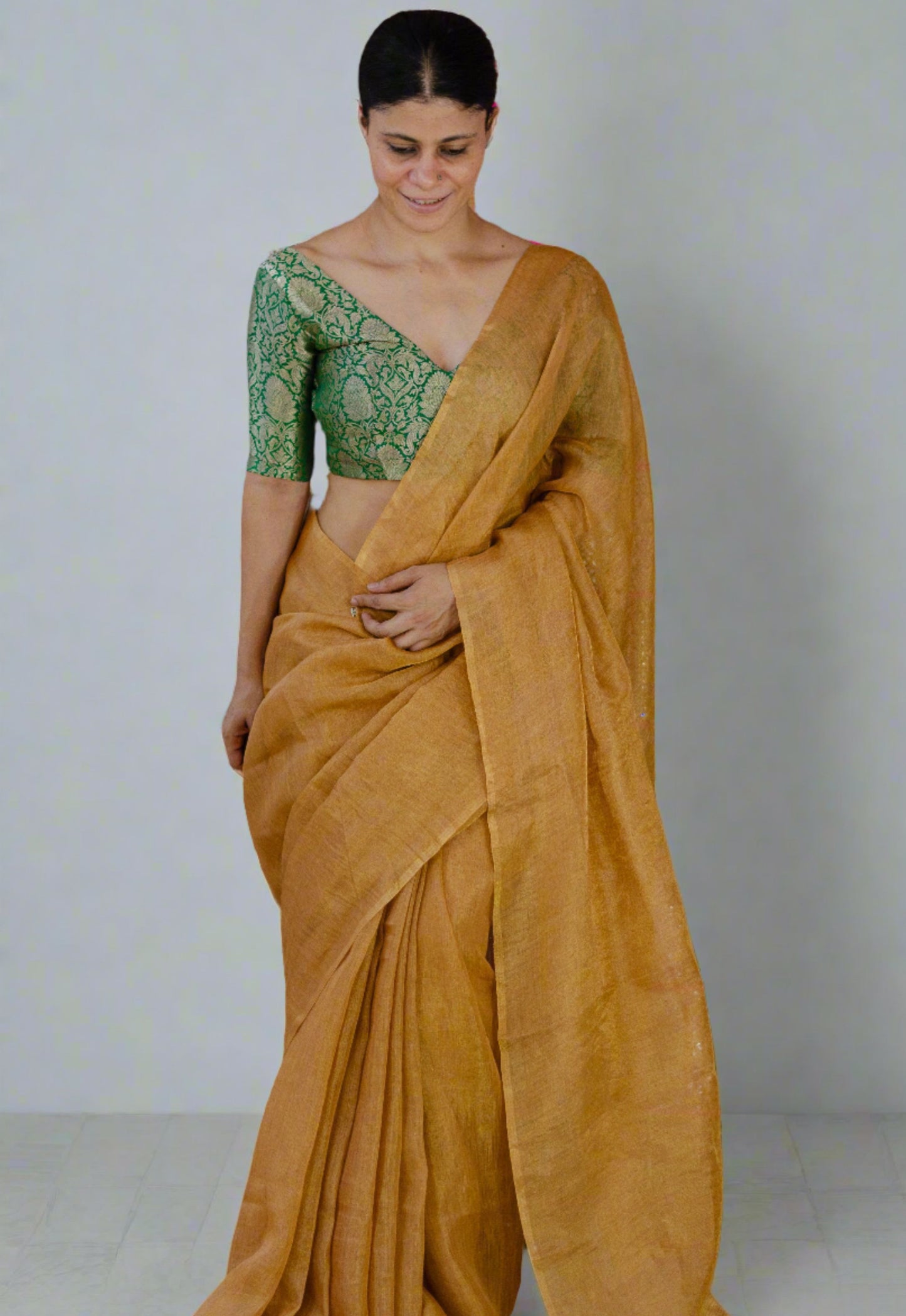 Handloom Metallic Linen Saree