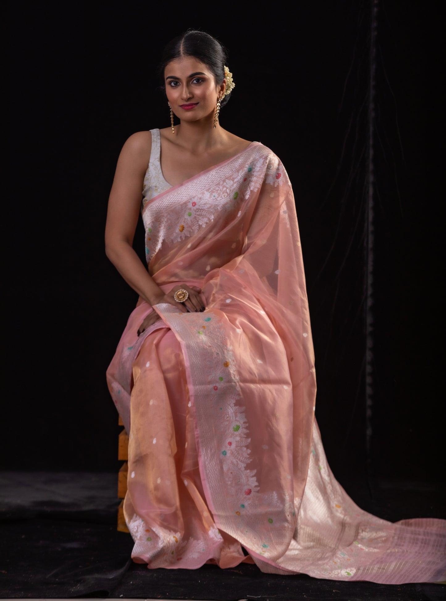 Light Pink Colour Pure Handwoven Kora Silk Kadwa Meenakari Banarasi Saree