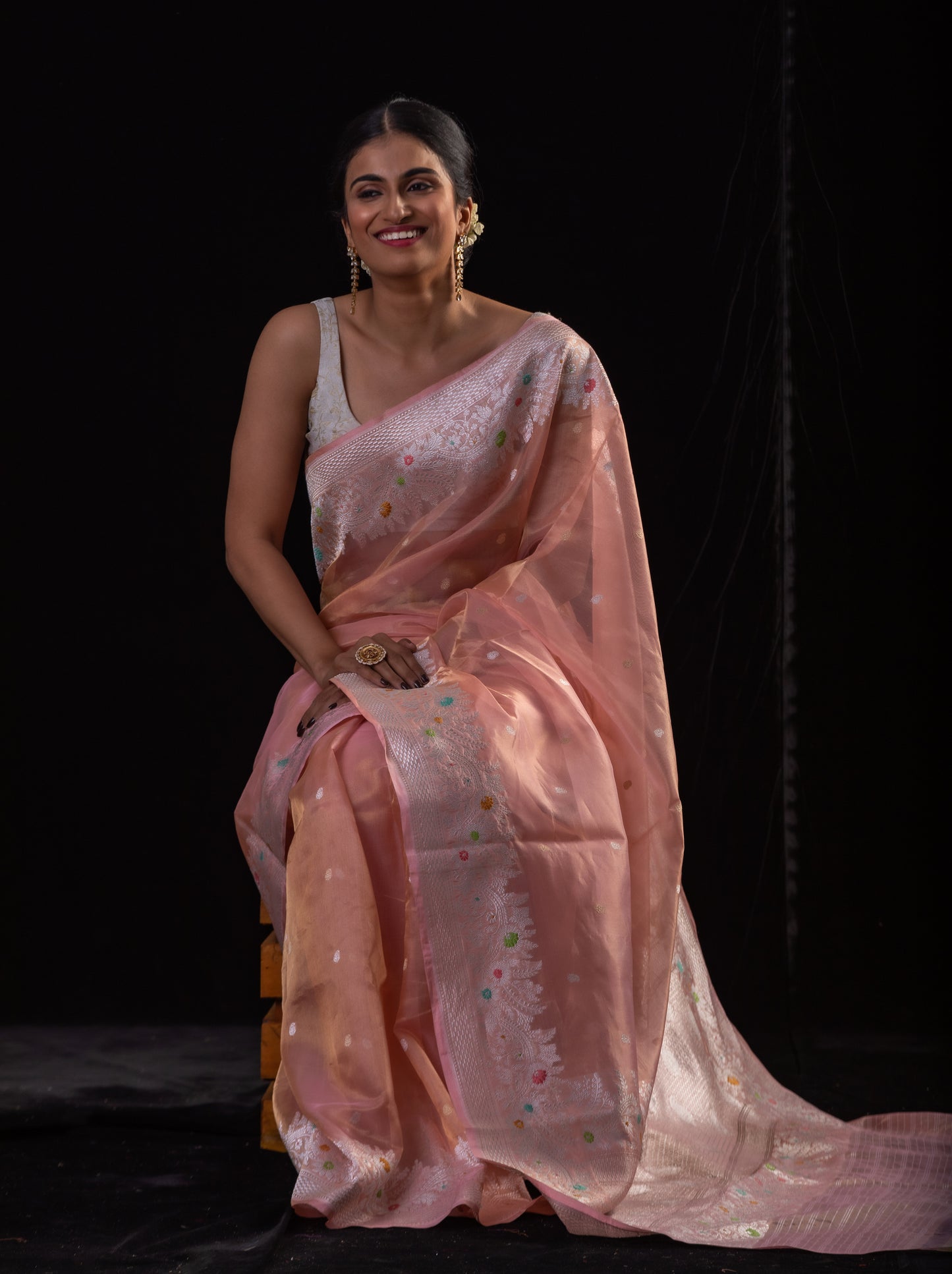 Light Pink Colour Pure Handwoven Kora Silk Kadwa Meenakari Banarasi Saree
