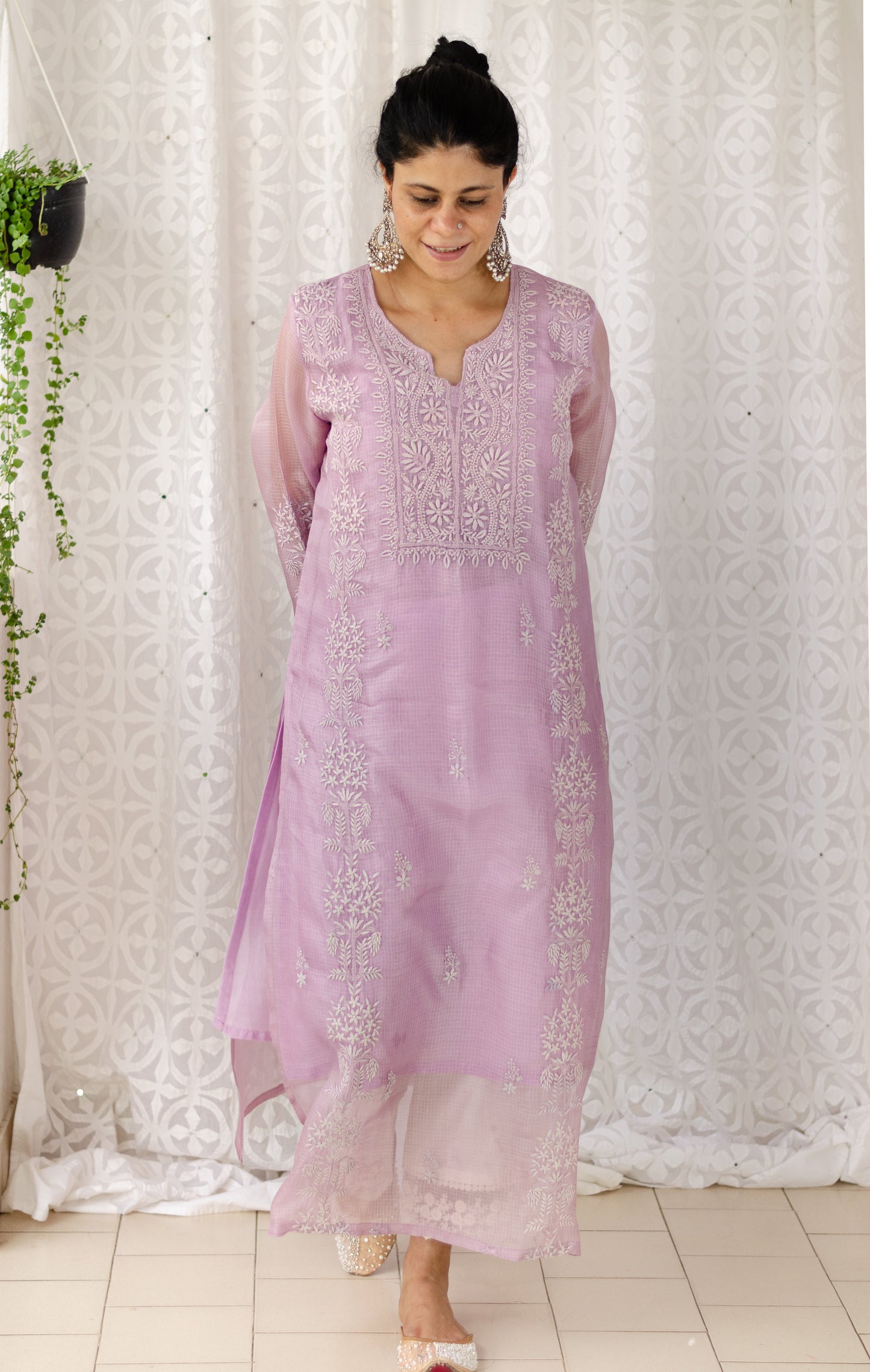 Handembroidered Chikankari Kotasilk Kurta With Lining