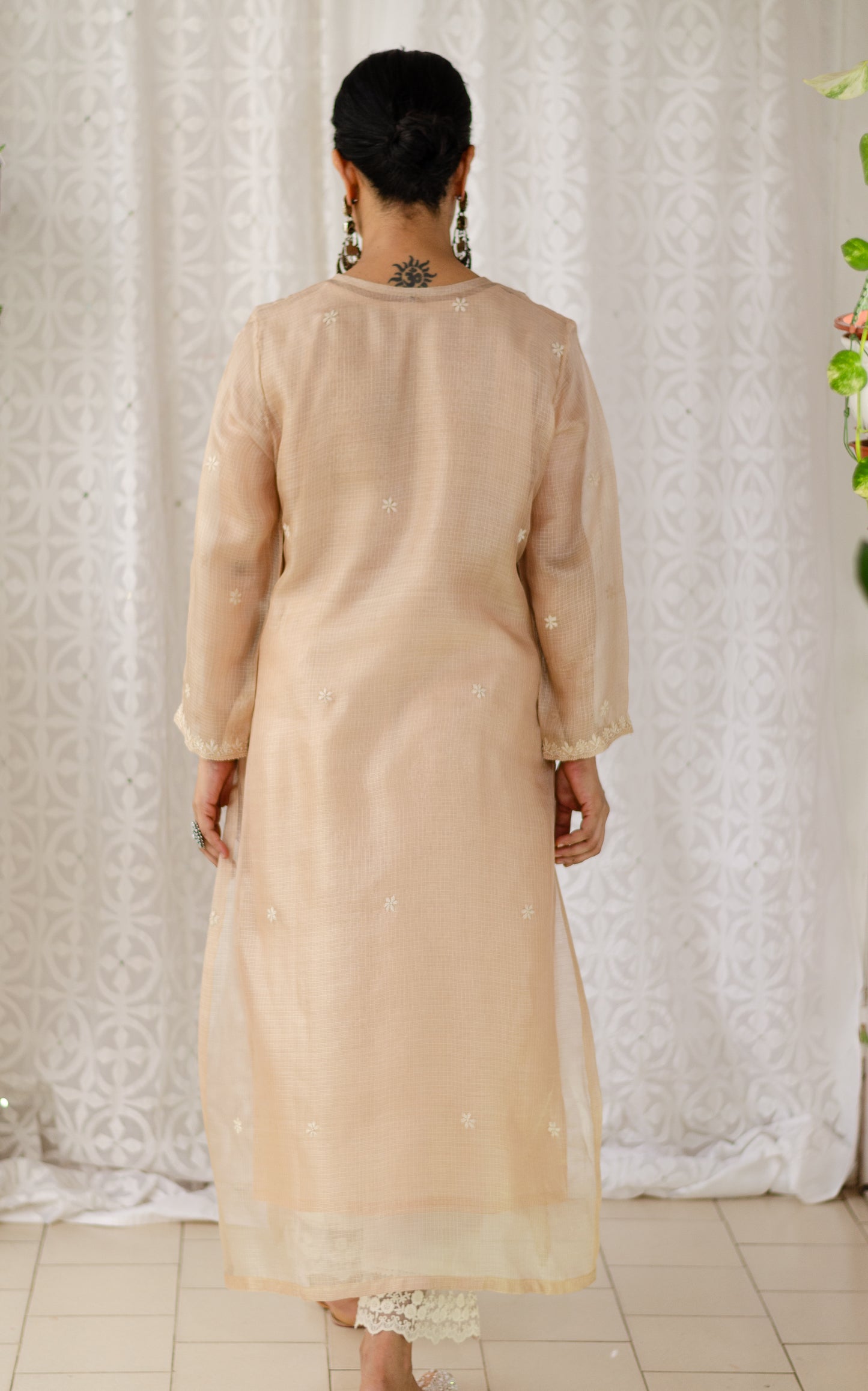 Handembroidered Chikankari Kotasilk Kurta With Lining