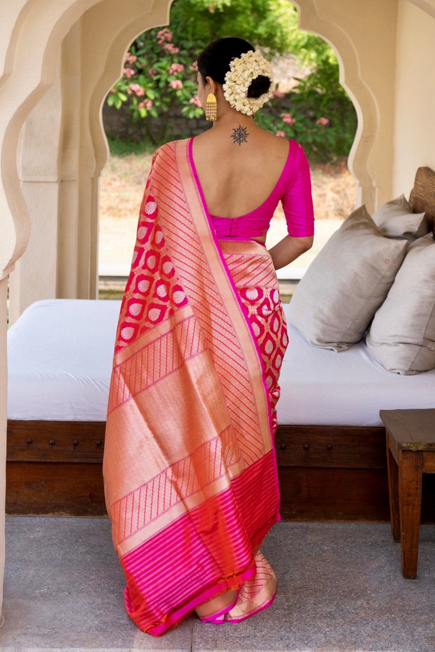 Deep pink Colour Handwoven Kadwa Katan Silk Banarasi Saree