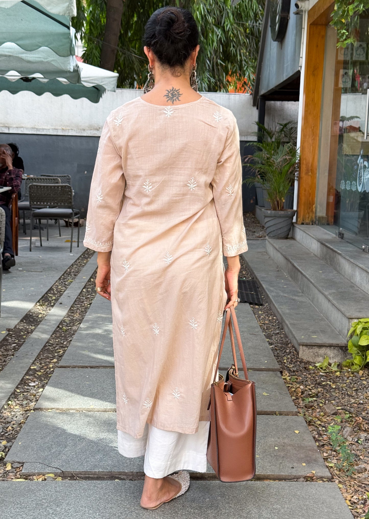 Handloom And Handembroidered Chikankari Cotton Kurta