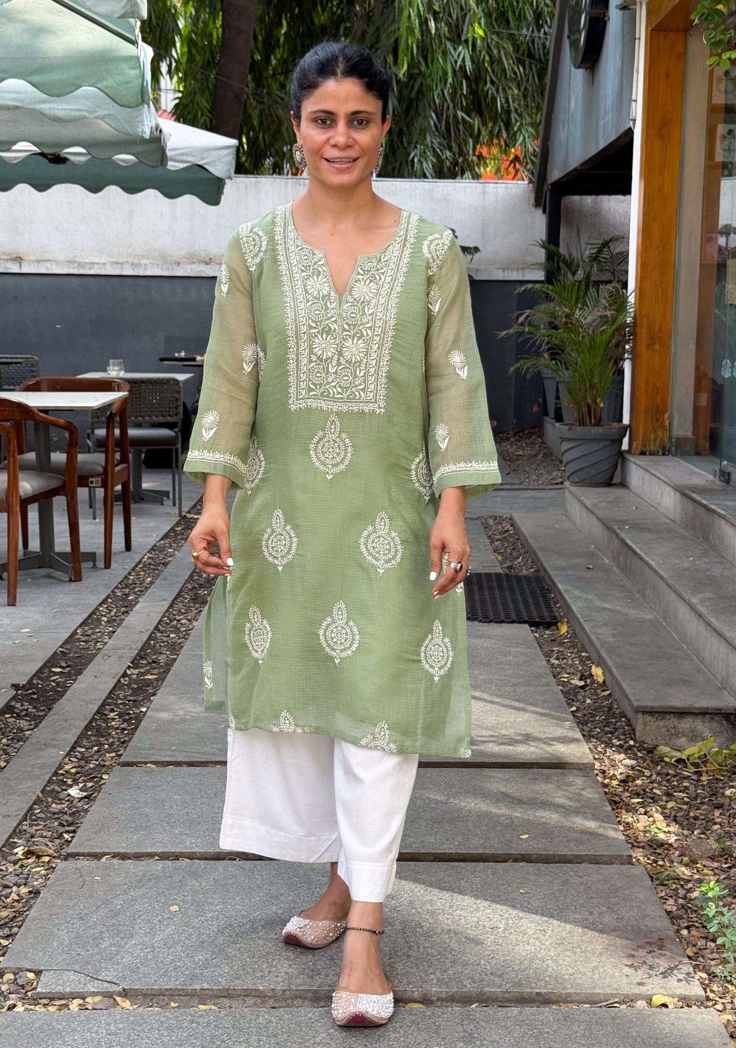 Handloom And Handembroidered Chikankari Kota Doria Kurta