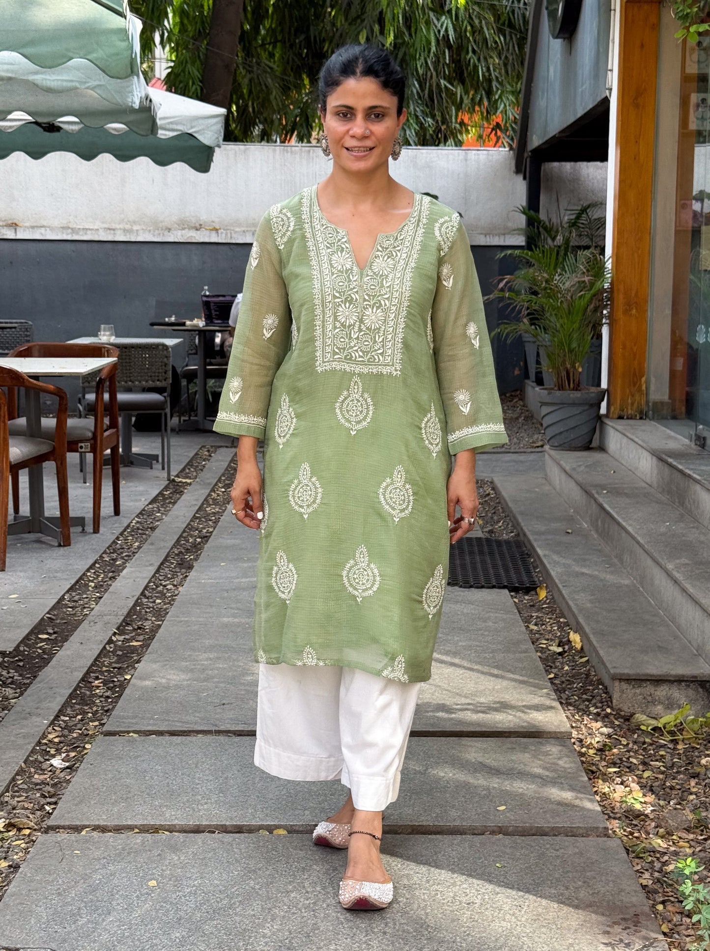 Handloom And Handembroidered Chikankari Kota Doria Kurta