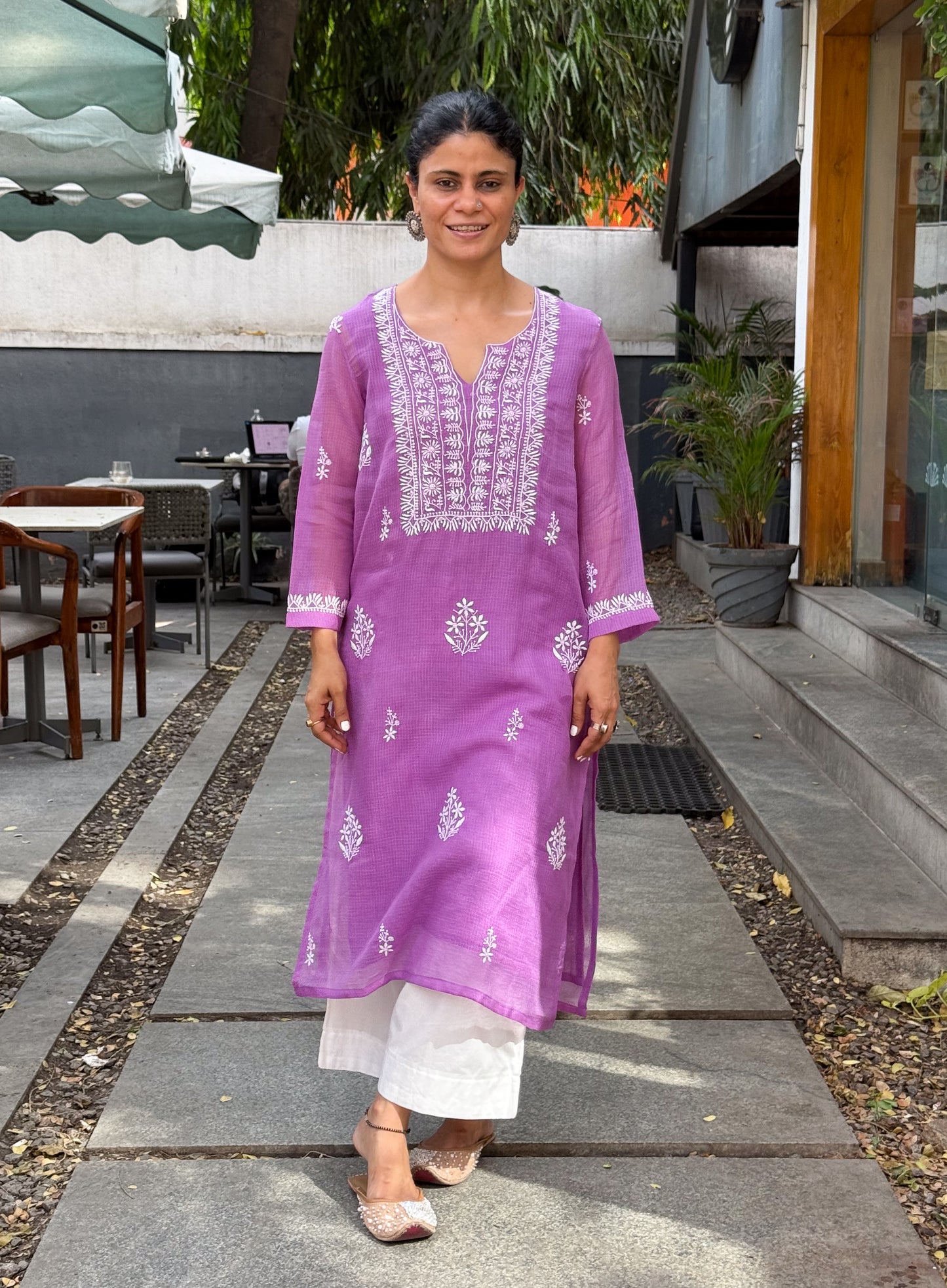 Handloom And Handembroidered Chikankari Kota Doria Kurta