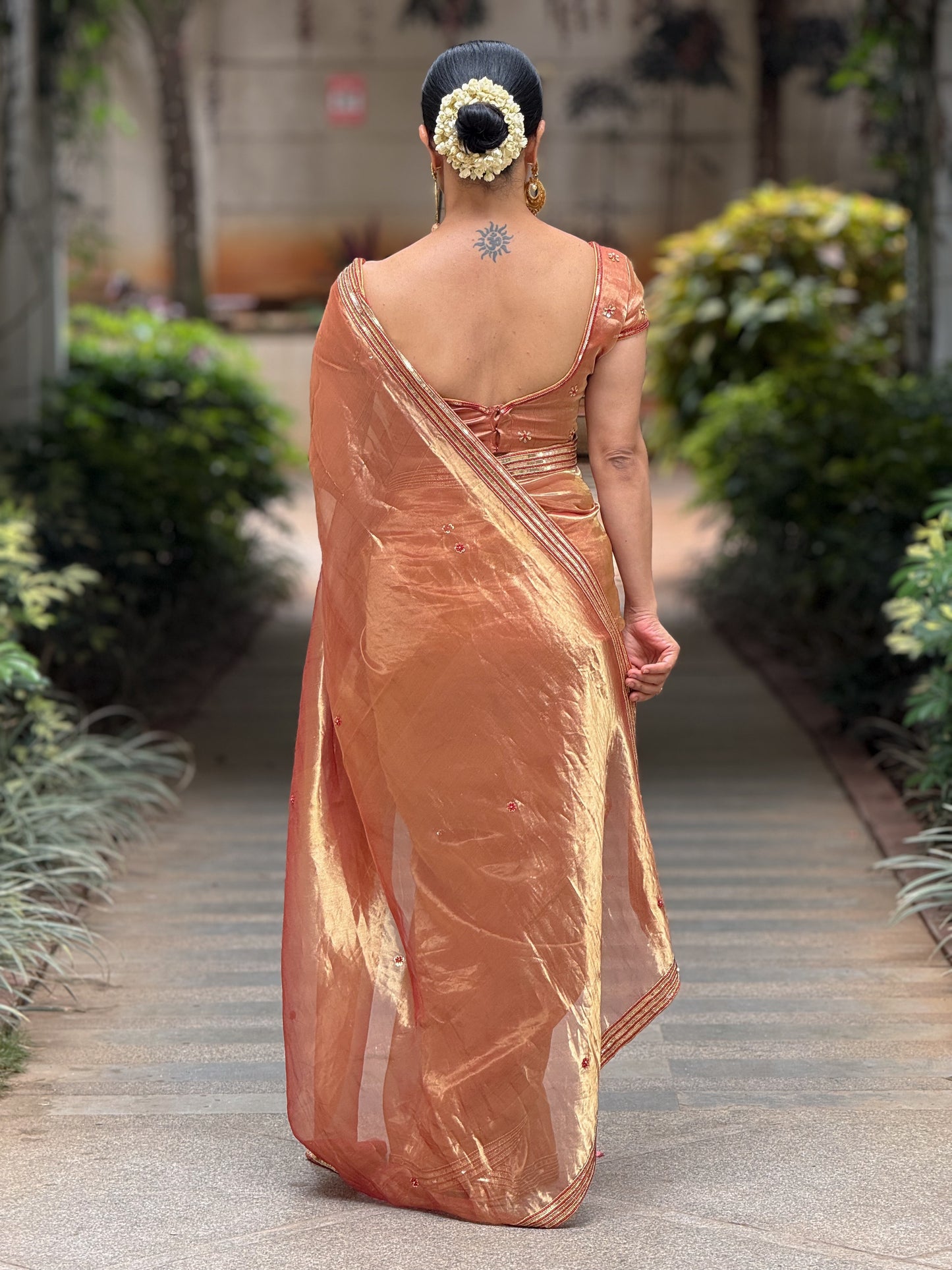 Zardozi & Beads Hand Embroidered Handloom Tissue Silk Saree.