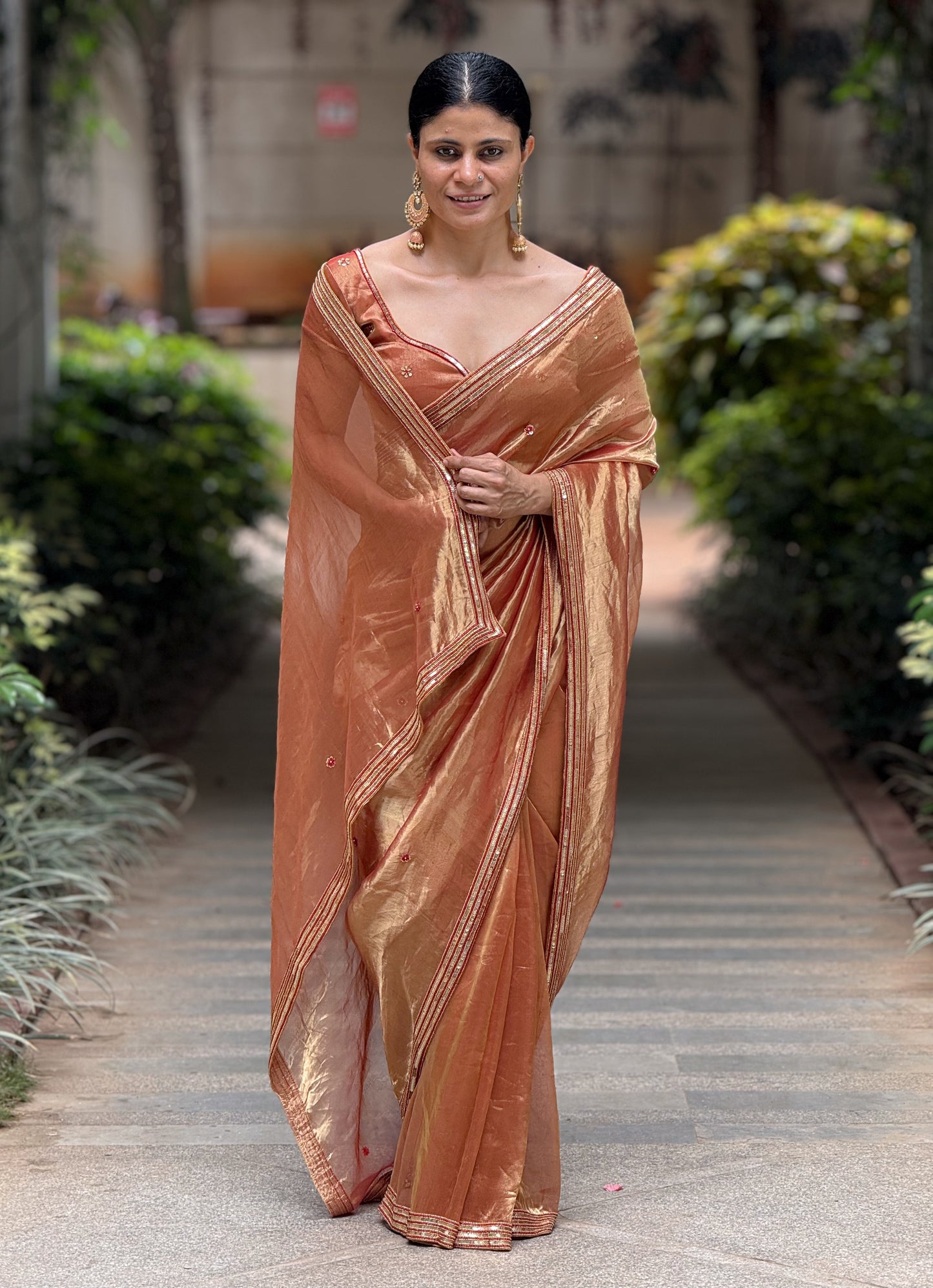 Zardozi & Beads Hand Embroidered Handloom Tissue Silk Saree.