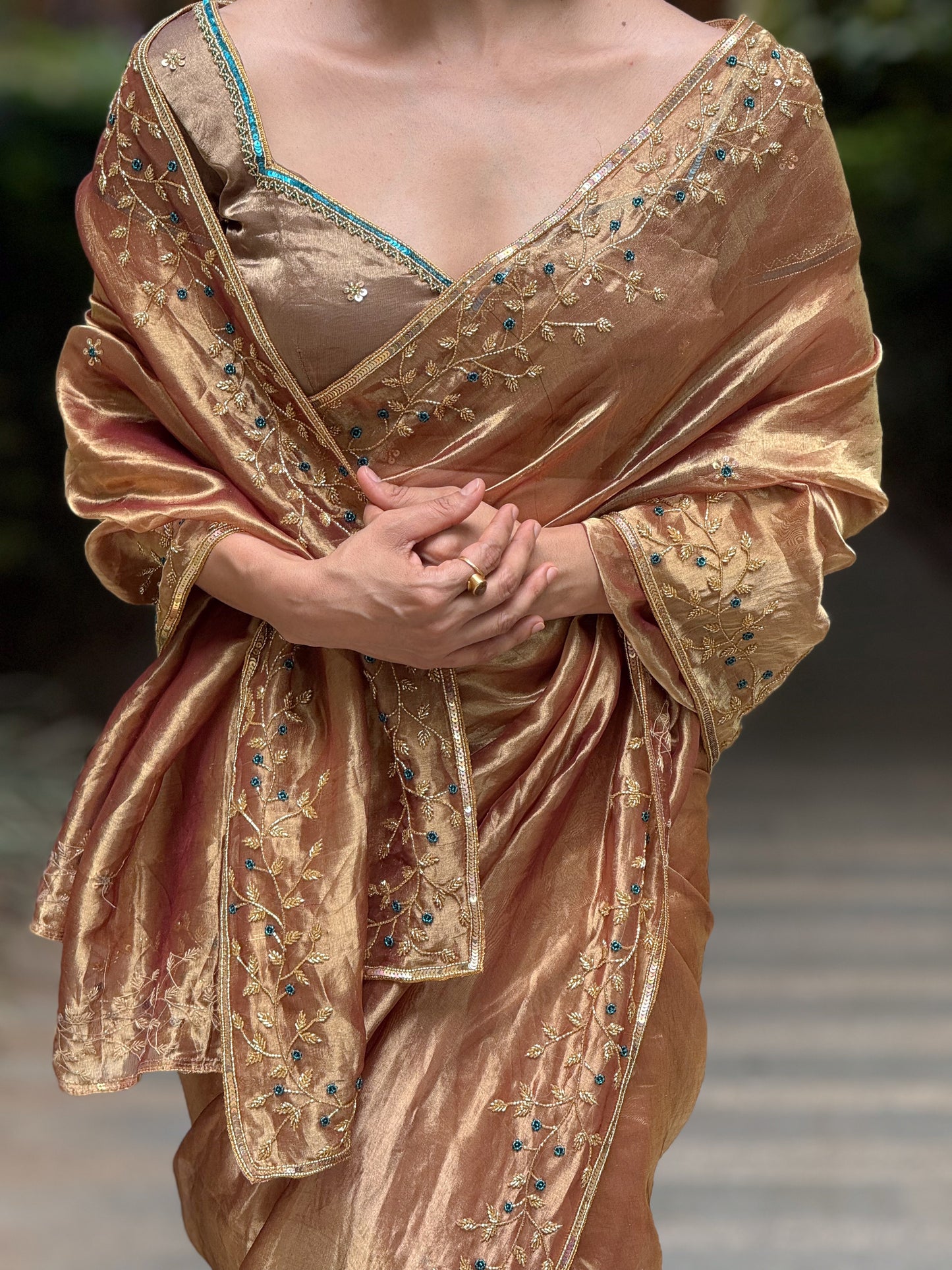 Zardozi & Beads Hand Embroidered Handloom Tissue Silk Saree.