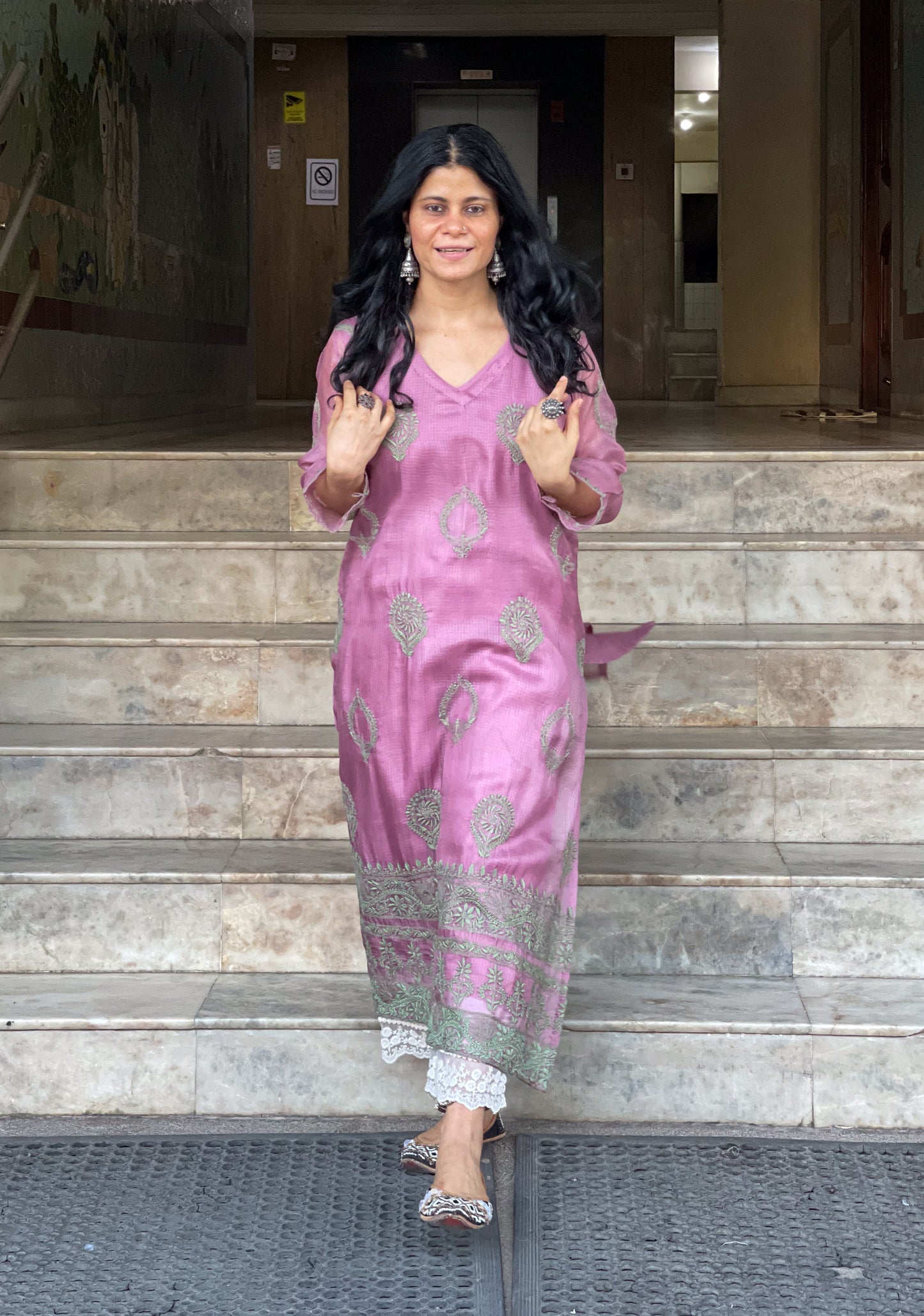 Handembroidered Chikankari Kotasilk Kurta With Lining