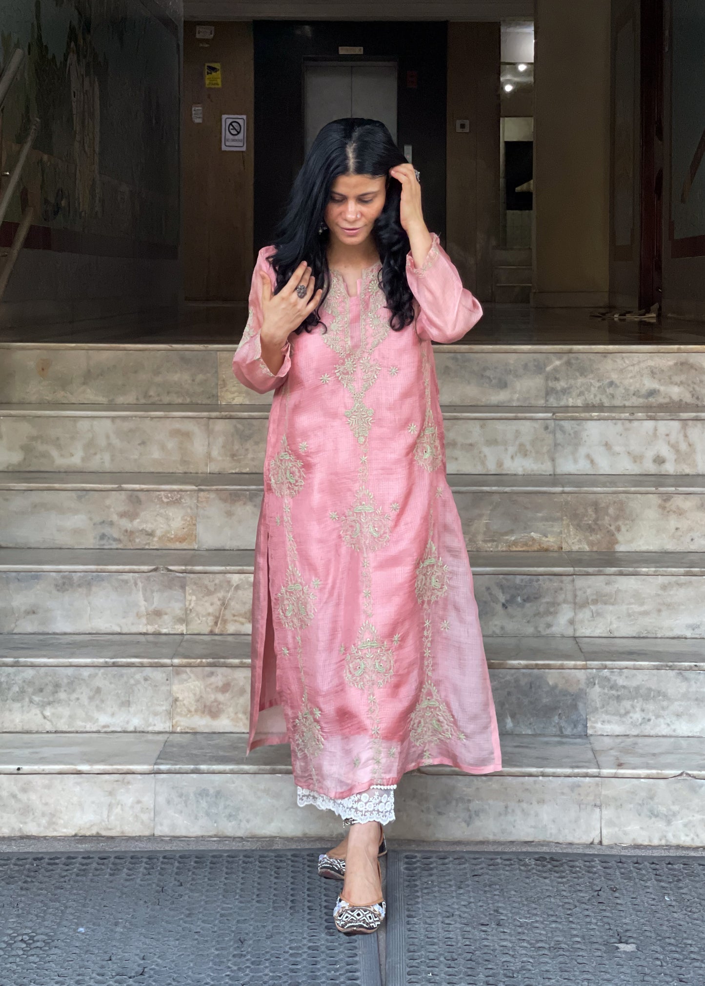 Handembroidered Chikankari Kotasilk Kurta With Lining