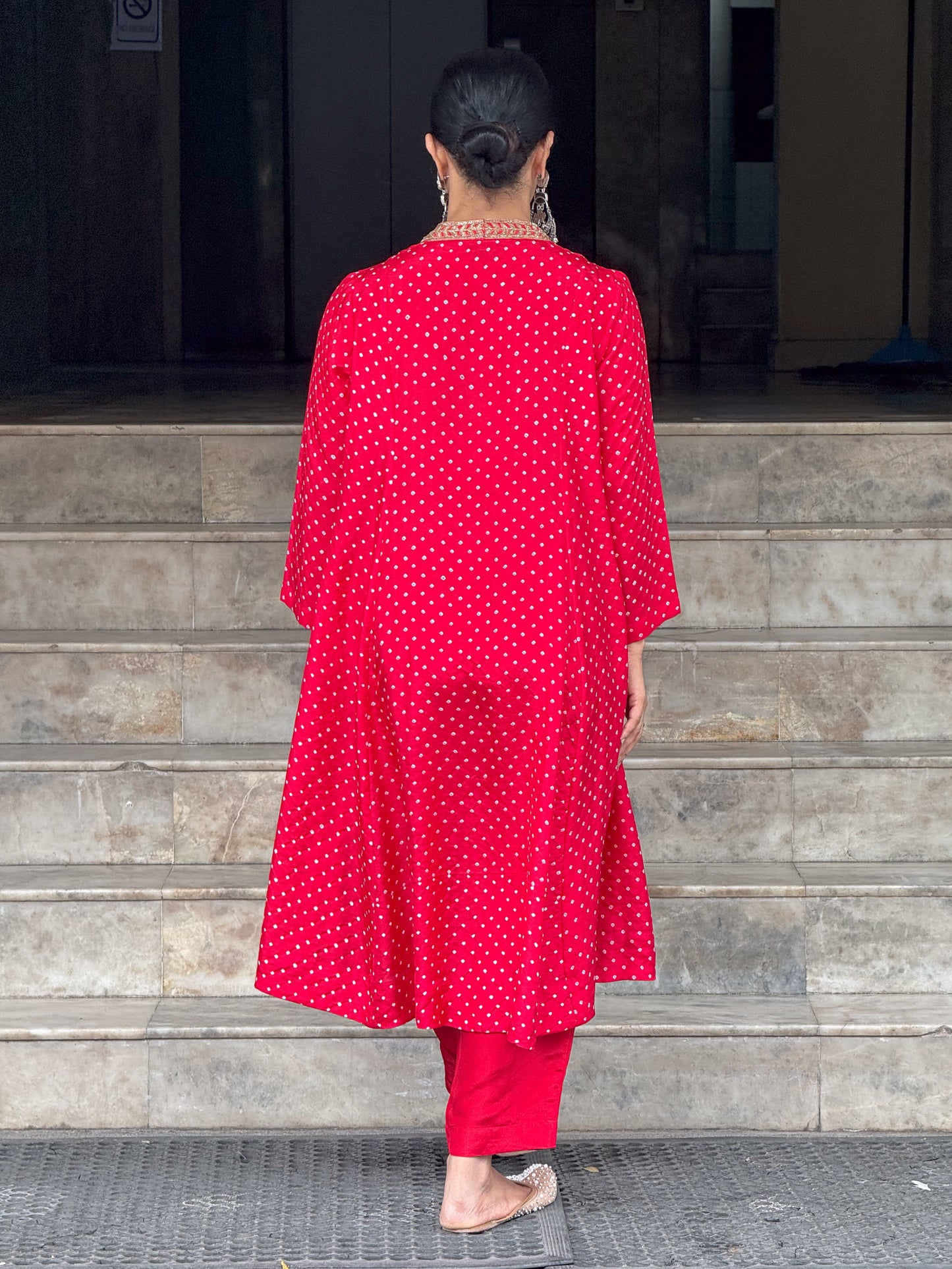 Handmade & Handembroidered Bandhini Silk Kurta set