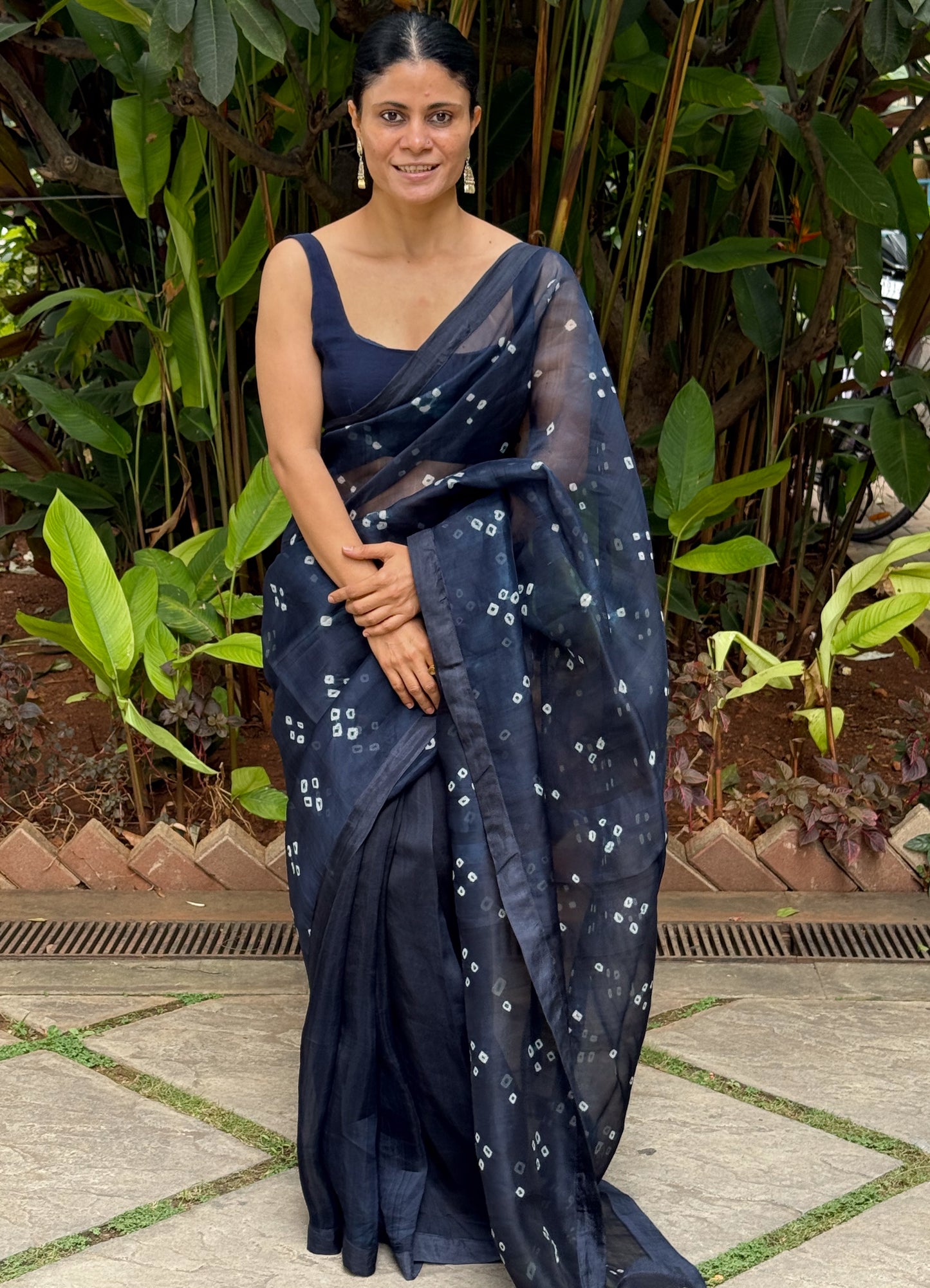 Handloom Organza Silk Saree in Handmade Kumo Shibori With Mulberry Silk Borders.