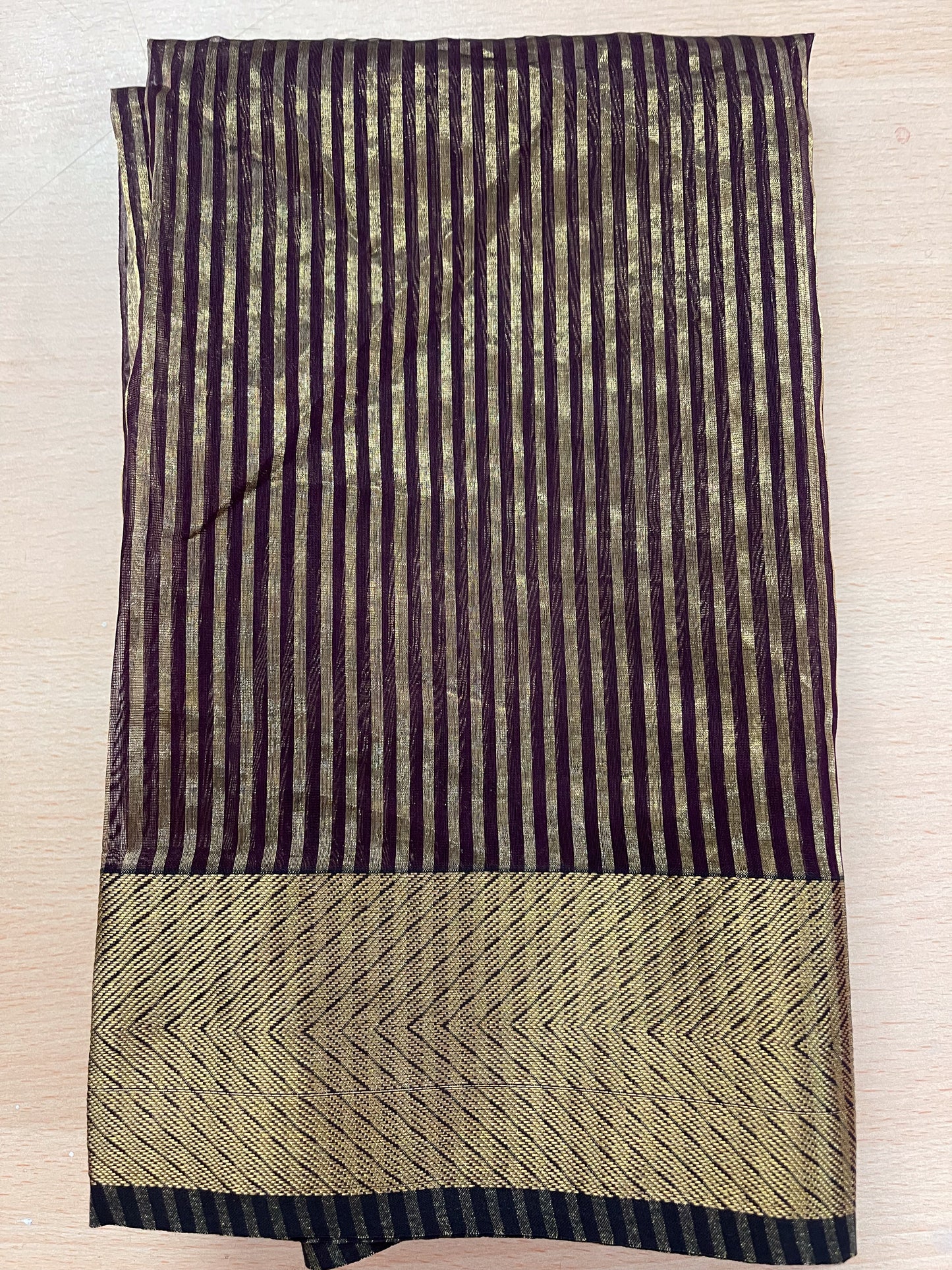 Handloom Maheshwari Resham Silk Saree .