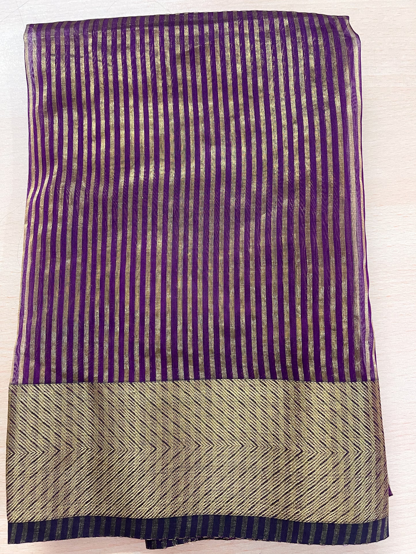 Handloom Maheshwari Resham Silk Saree .