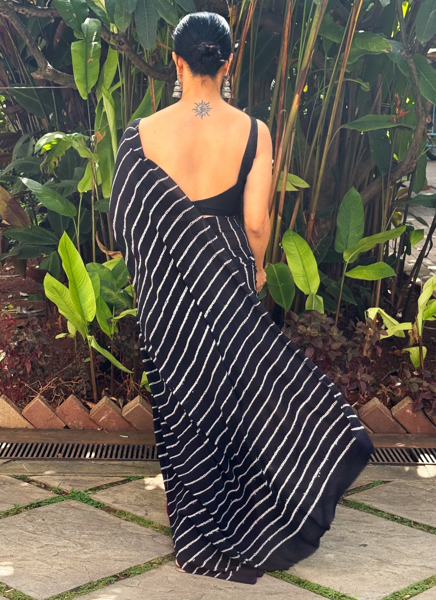 Handloom Georgette Silk Saree in Handmade Nui Shibori.