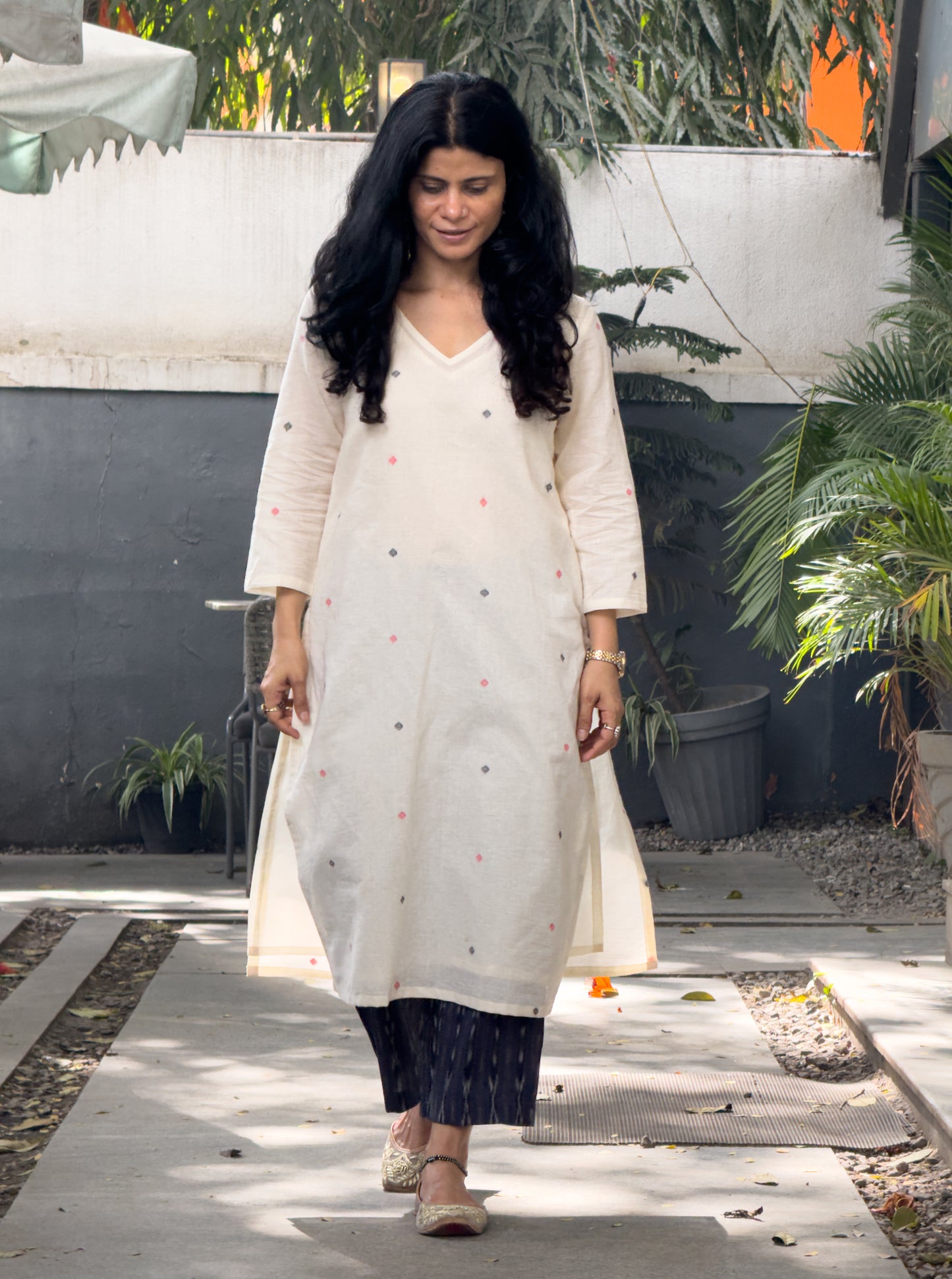 Handwoven Jamdani Muslin Straight Kurta With Lining