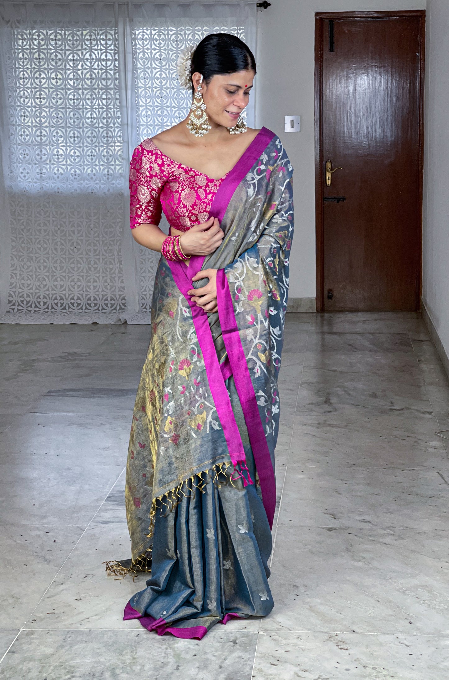 Handwoven Twill Metallic Jamdani saree