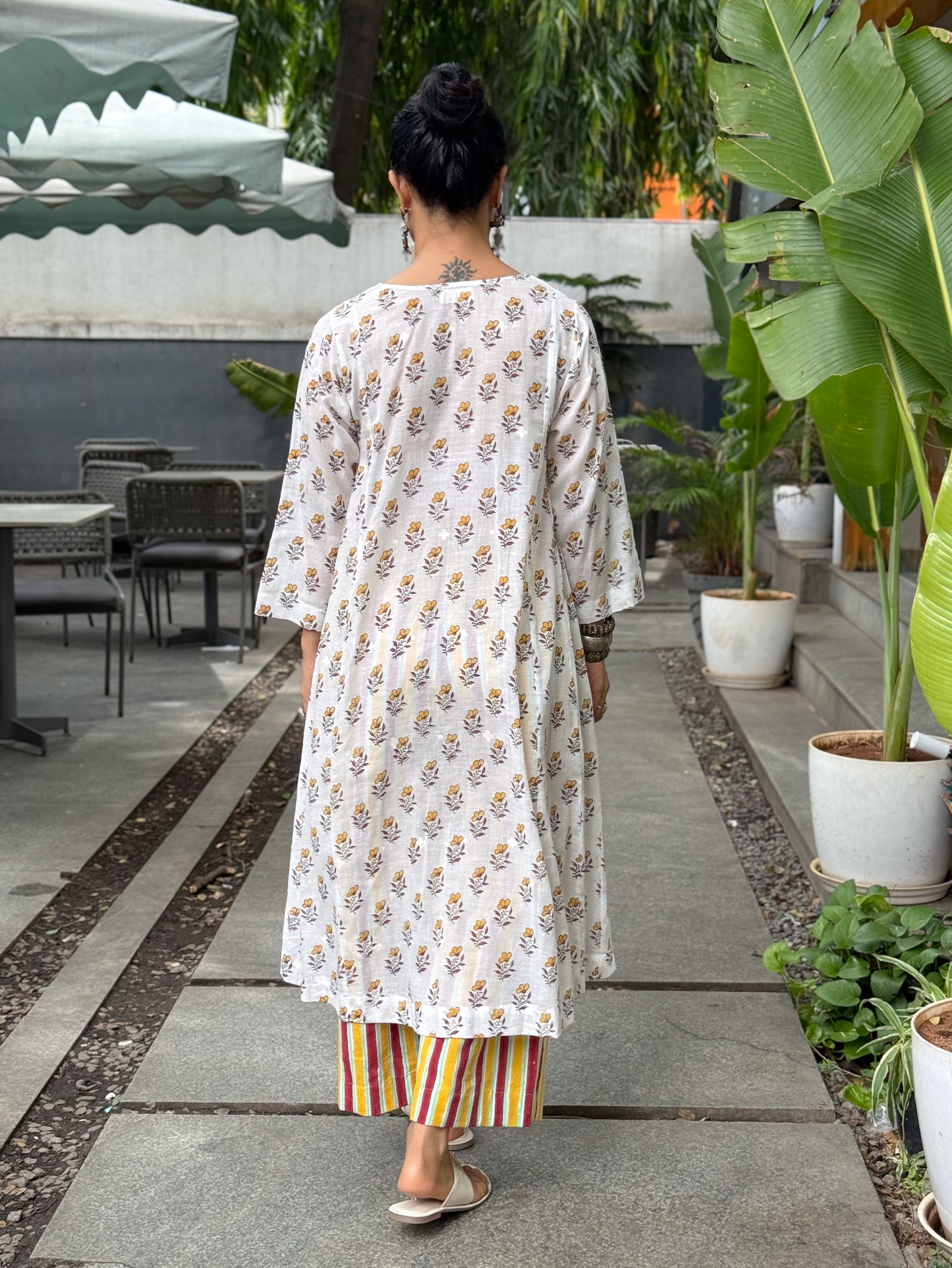 Handloom Muslin Jamdani with Handblock Printed Kurta.