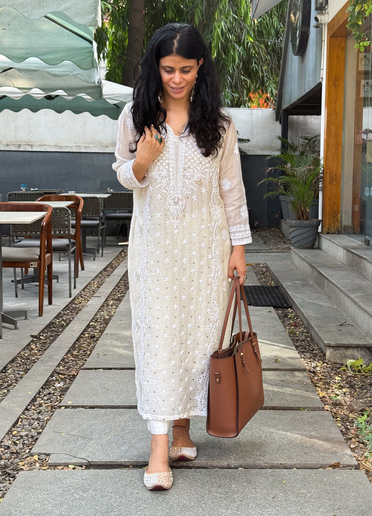 Handloom Muslin And Hand Embroidered Chikankari Mukaish Work Kurta with Lining