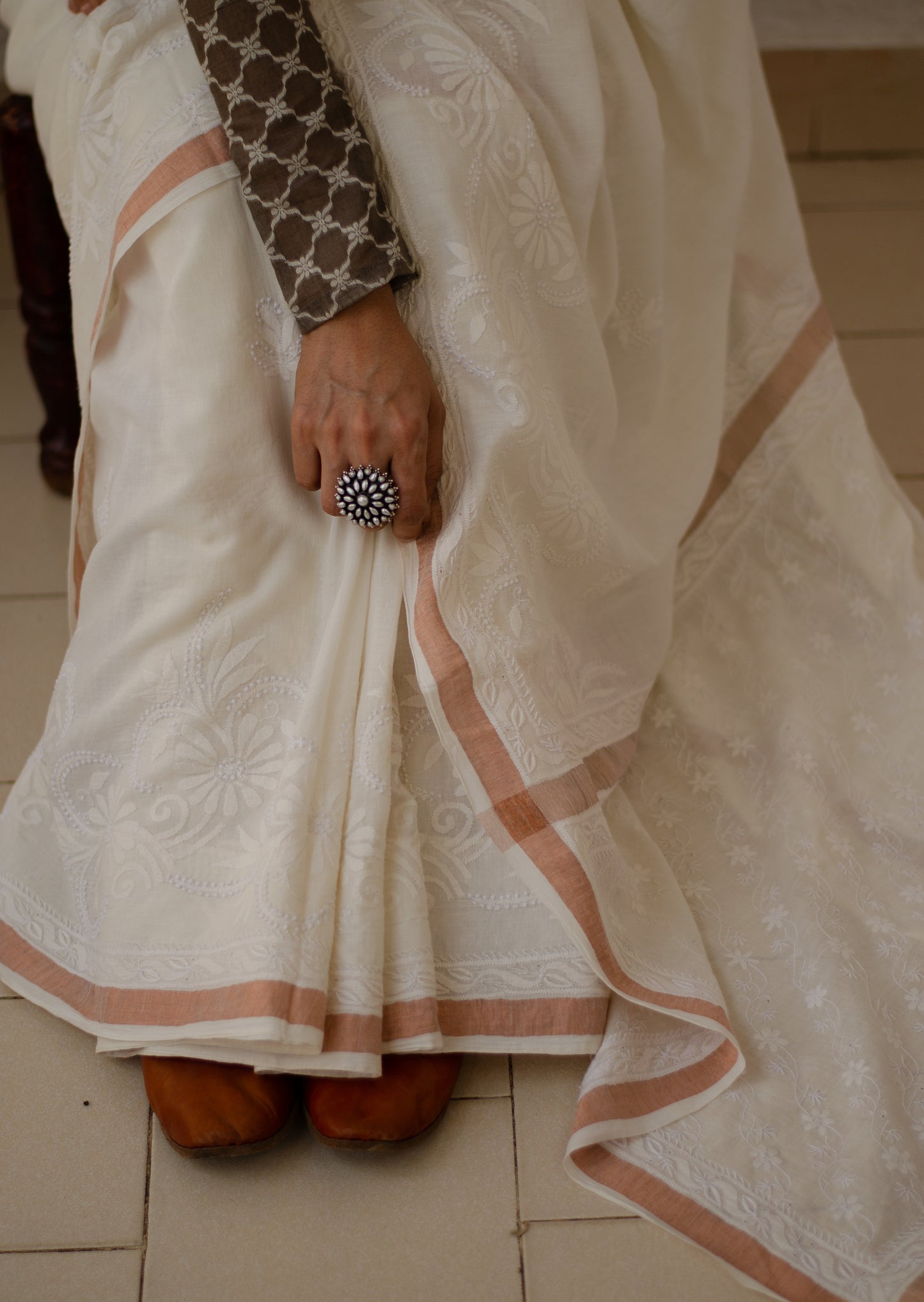 Handloom & Handembroidered Muslin Cotton Chikankari Saree