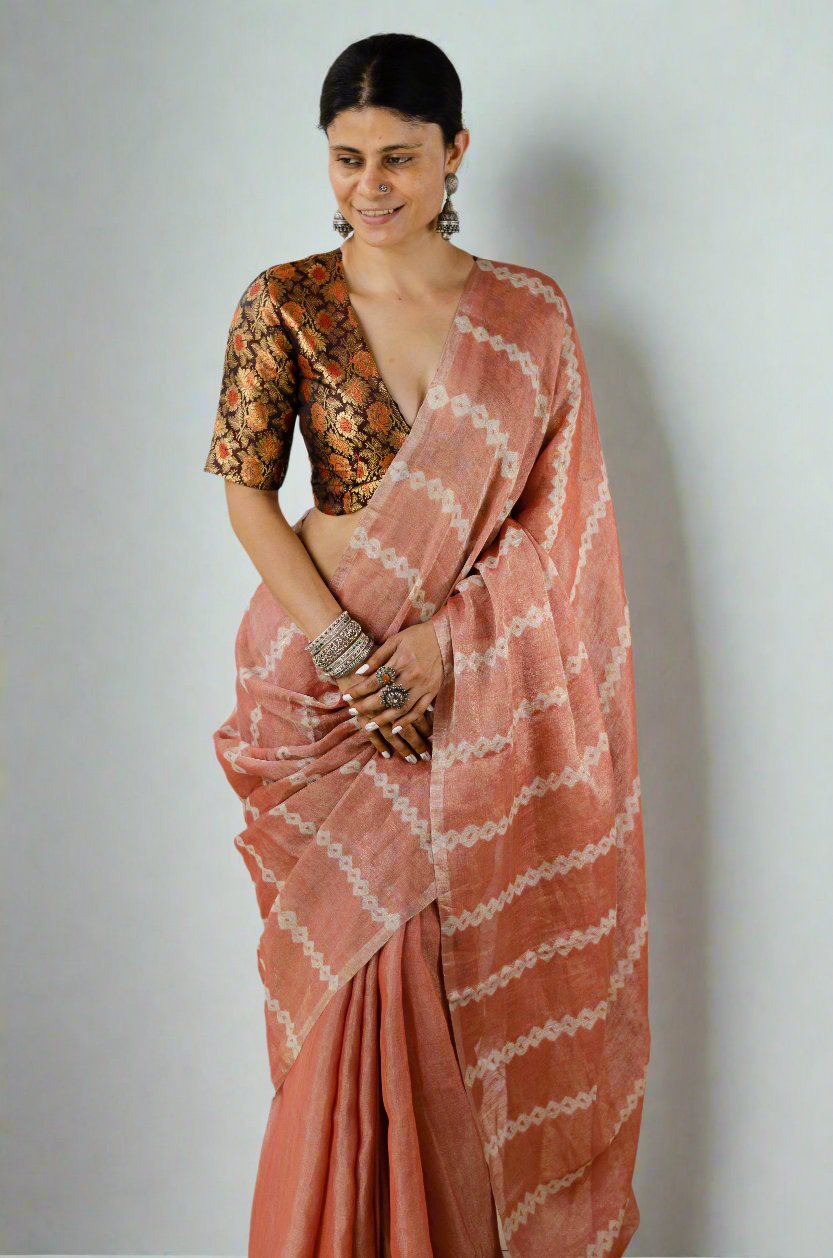 Lac Colour Natural Dyed Handmade Arashi Shibori Metallic Linen Saree.