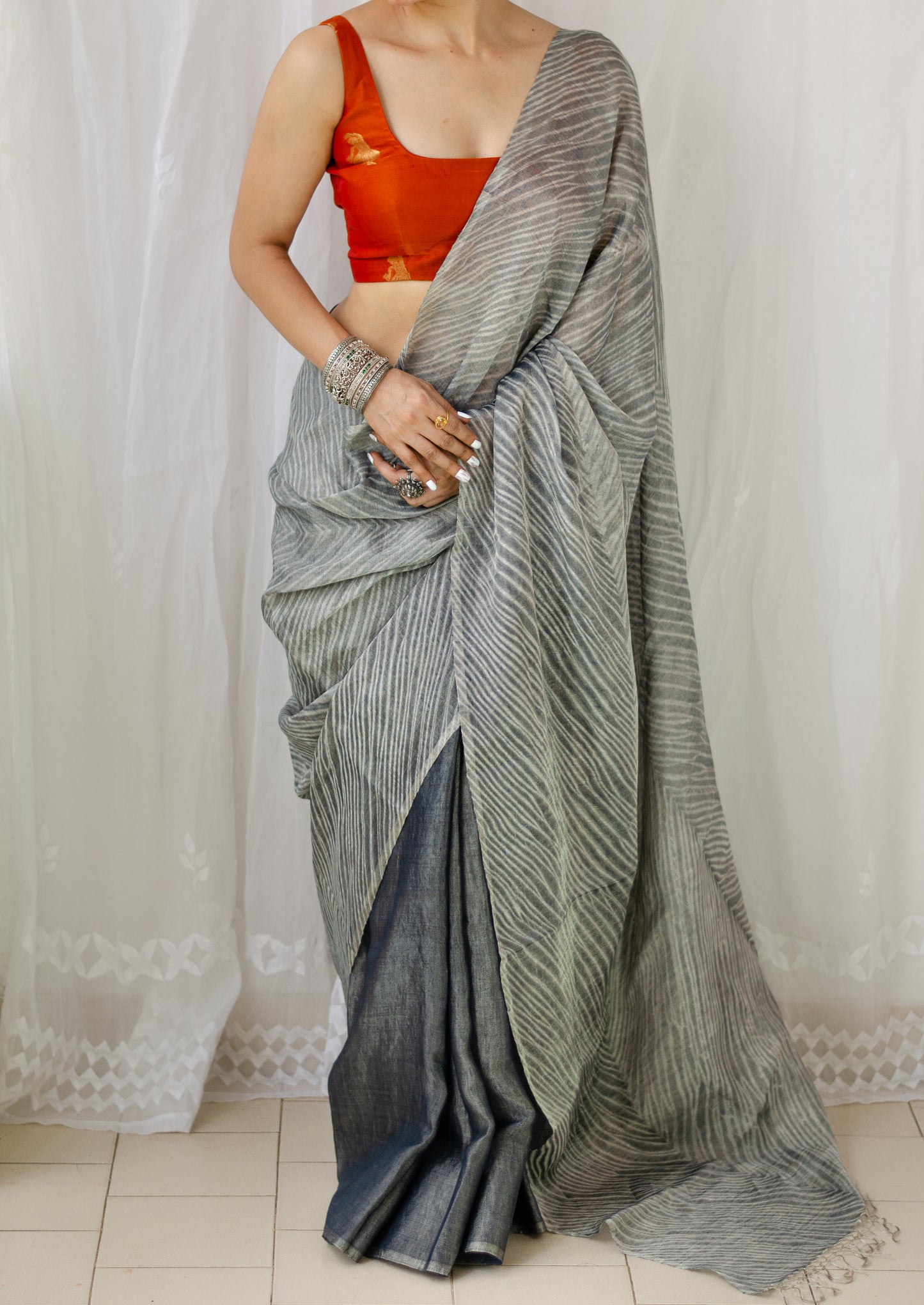 Black Colour Natural Dyed Handmade Arashi Shibori Metallic Linen Saree.