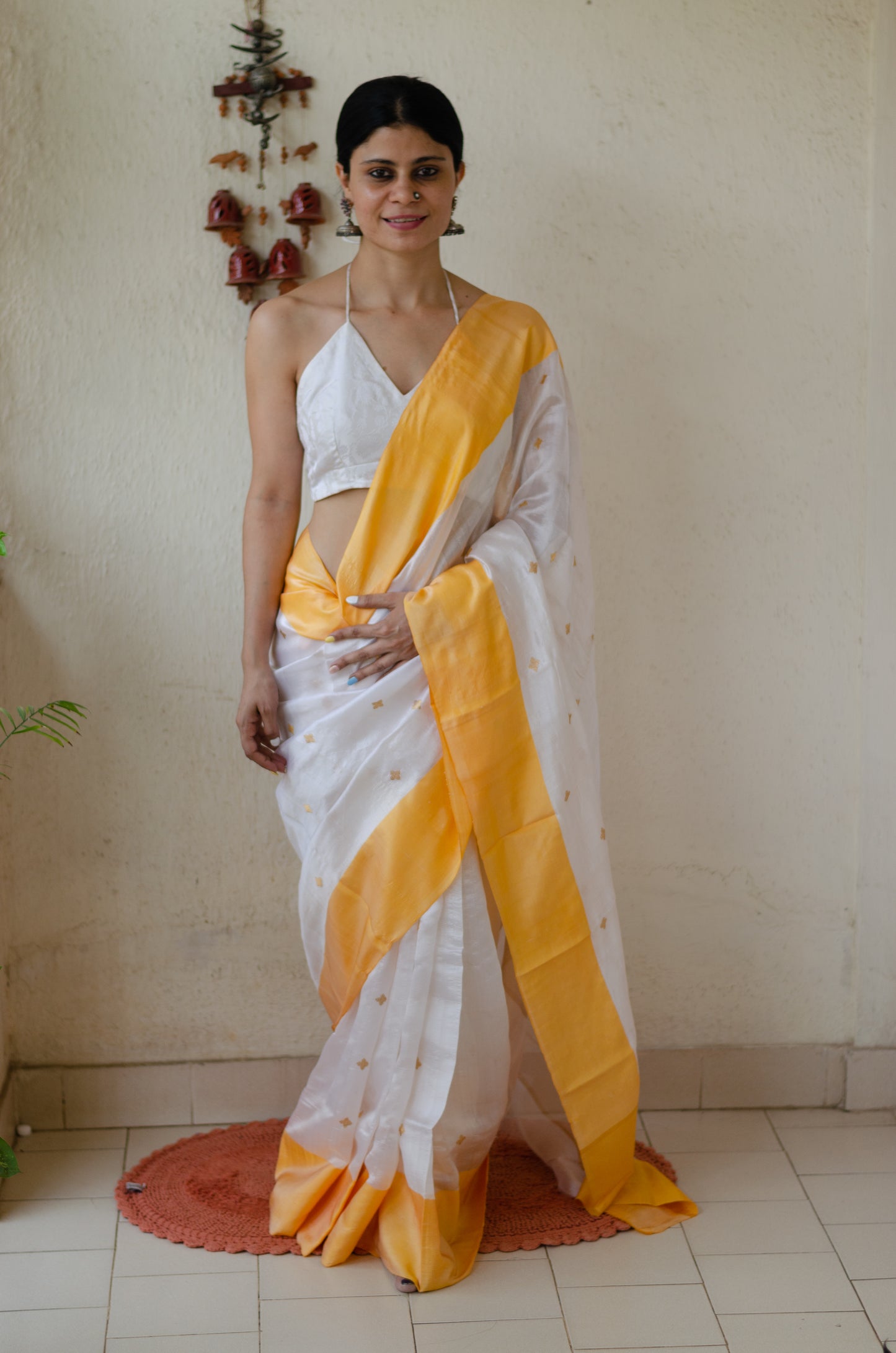 Cream Colour Handloom Chanderi pattu silk Saree with Zari Motifs.