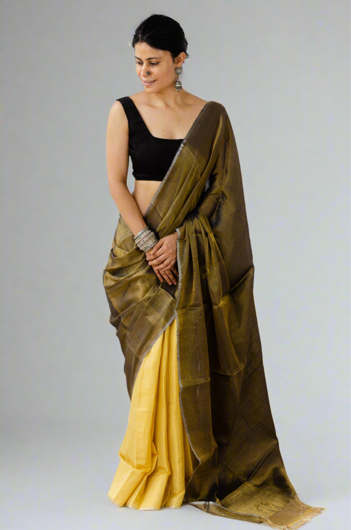 Handloom Metallic Linen Saree Blended With Soft Tissue
