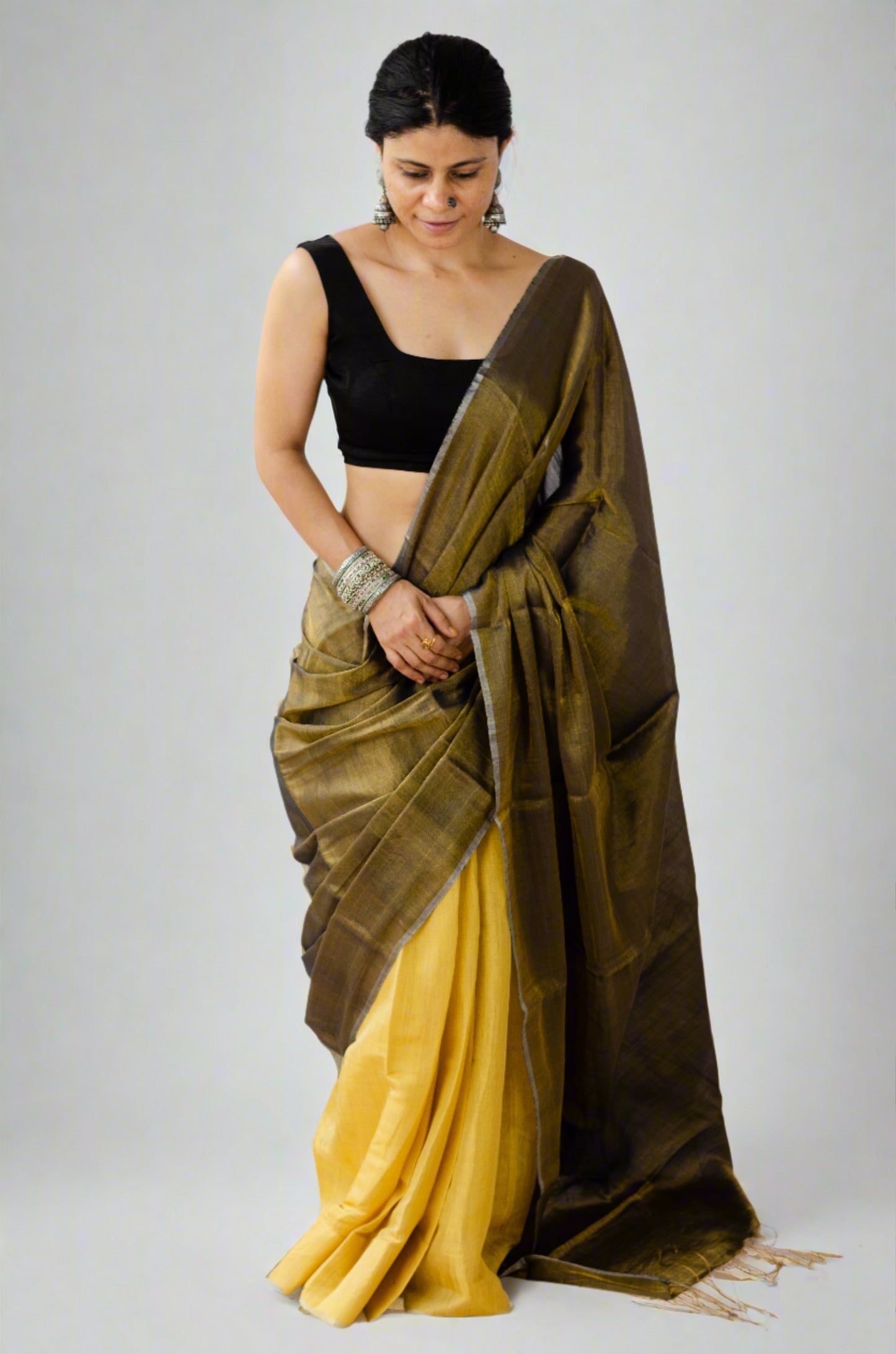 Handloom Metallic Linen Saree Blended With Soft Tissue