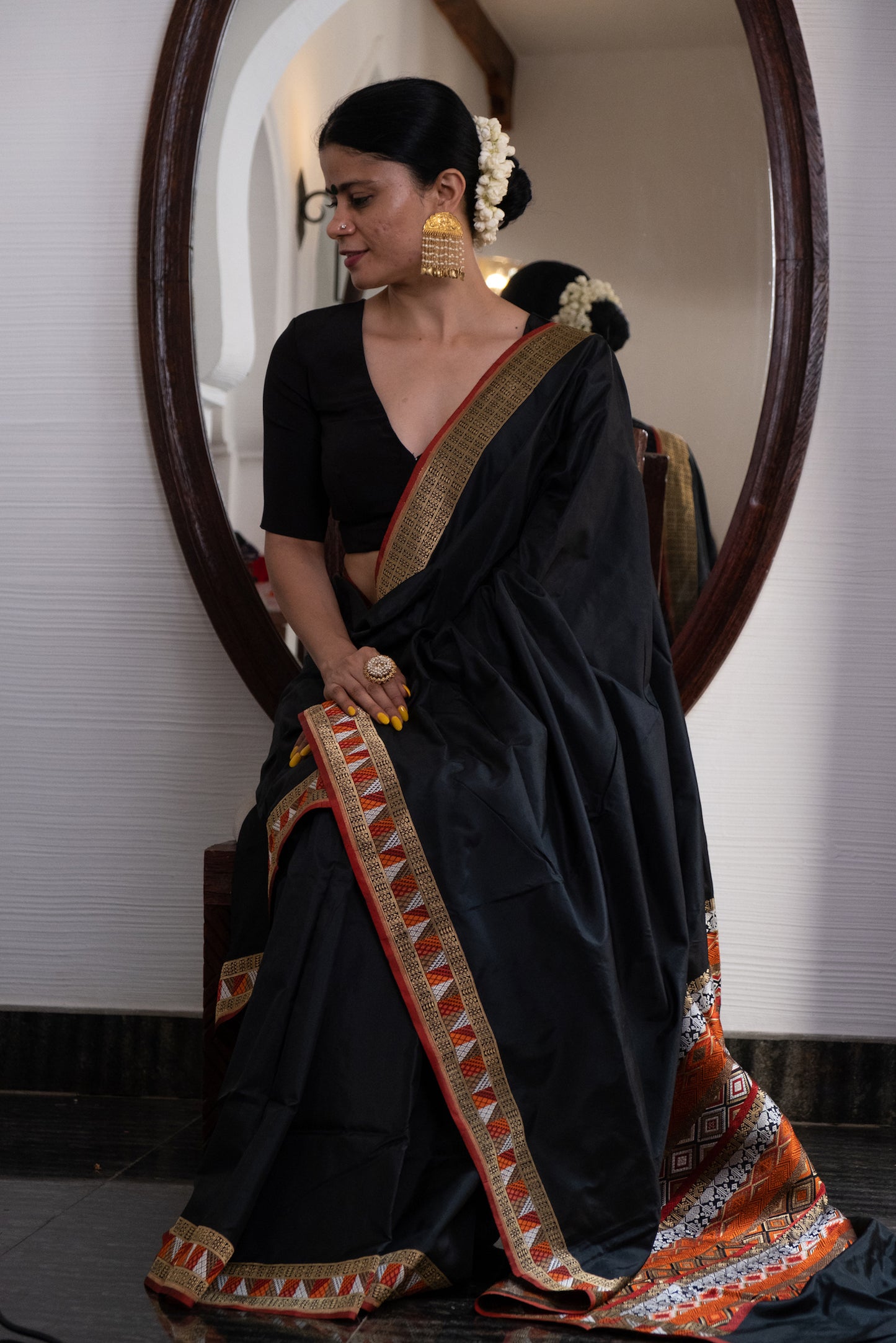Black colour Texture Colour Handwoven Double Weaving Kadwa Katan Silk Banarasi Saree