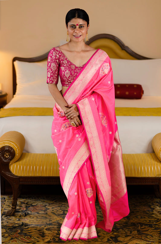 Baby Pink  with silver Texture Colour Handwoven Kadwa Katan Silk Banarasi Saree