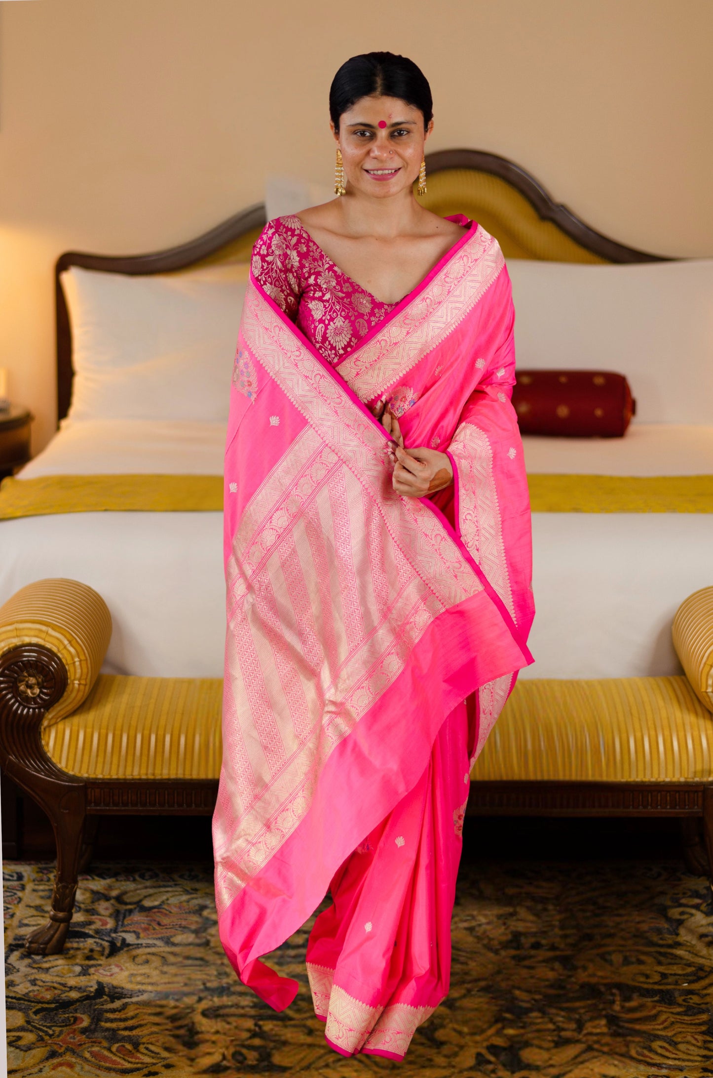 Baby Pink  with silver Texture Colour Handwoven Kadwa Katan Silk Banarasi Saree