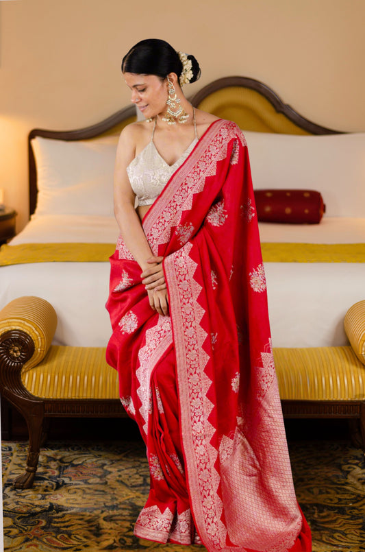 Red Colour Handwoven Kadwa Meenakari Moonga Tussar Silk