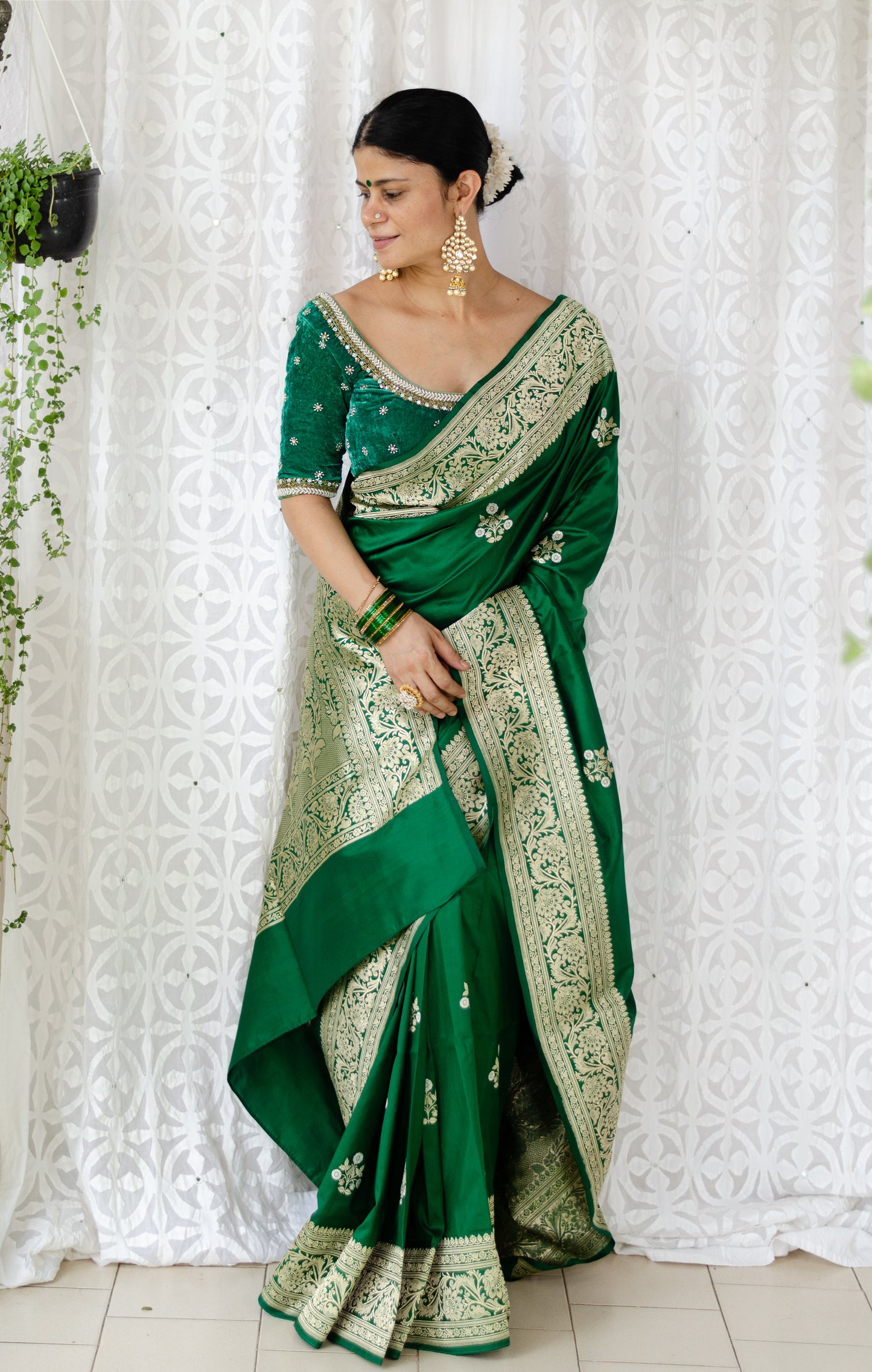 Bottle Green Colour  Meenakari /Silver Jangle  kadwa Weaving Handwoven Katan Mulbery Silk Saree