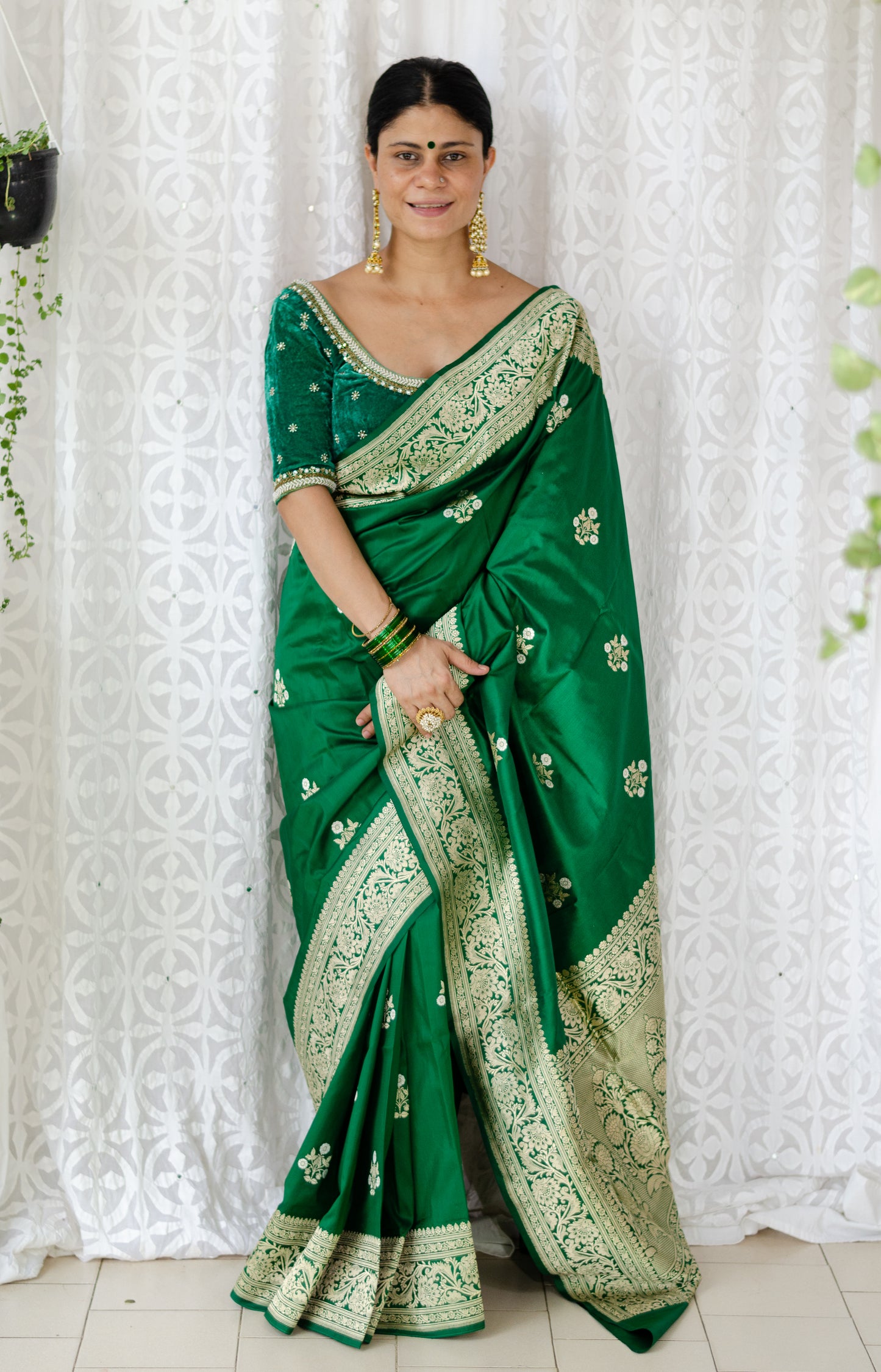 Bottle Green Colour  Meenakari /Silver Jangle  kadwa Weaving Handwoven Katan Mulbery Silk Saree