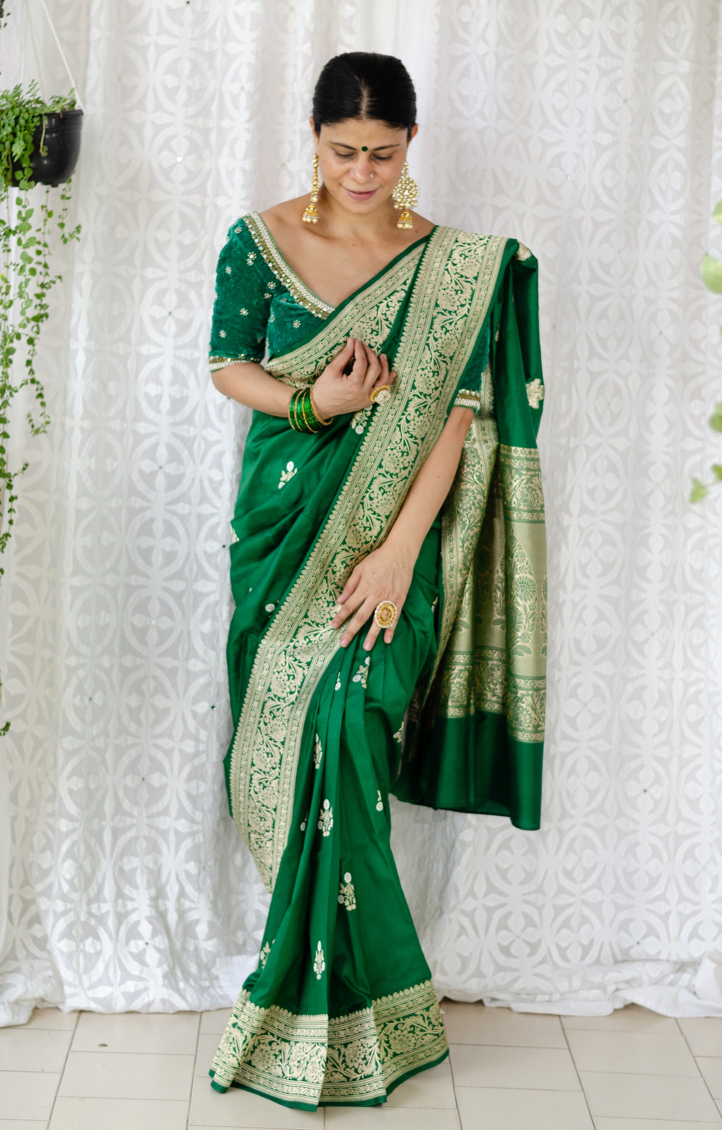 Bottle Green Colour  Meenakari /Silver Jangle  kadwa Weaving Handwoven Katan Mulbery Silk Saree