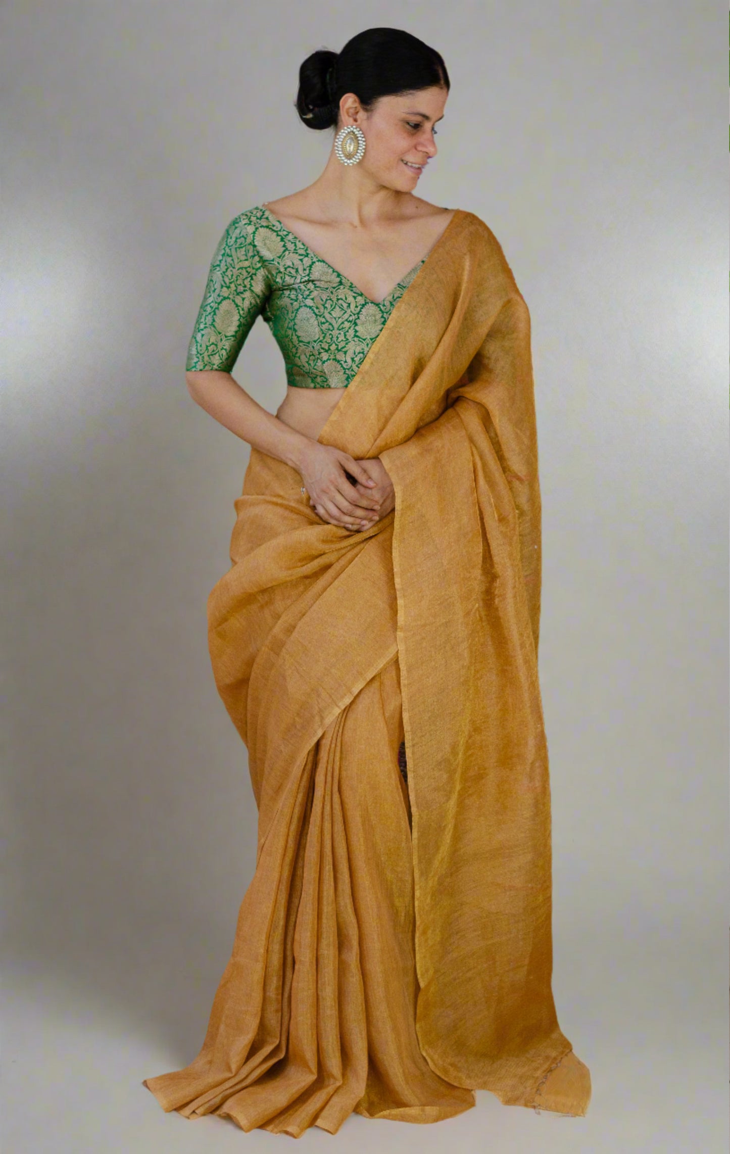 Handloom Metallic Linen Saree