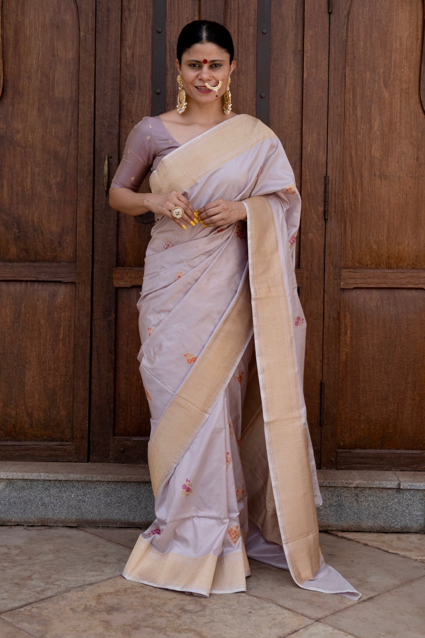 Grayish Pink Colour Handwoven Kadwa Katan Silk Banarasi Saree