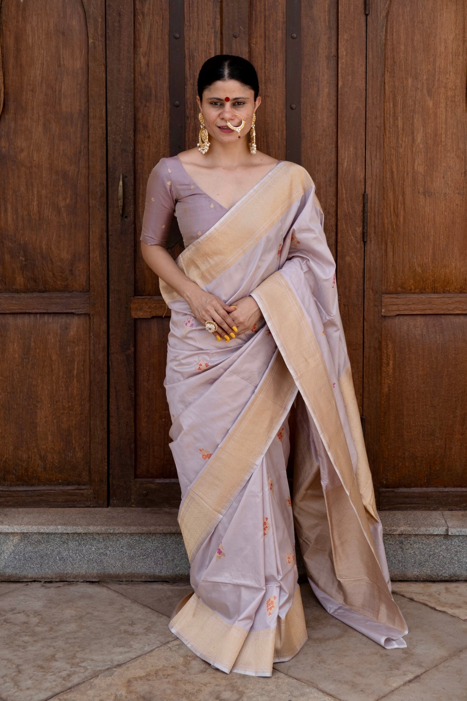 Grayish Pink Colour Handwoven Kadwa Katan Silk Banarasi Saree