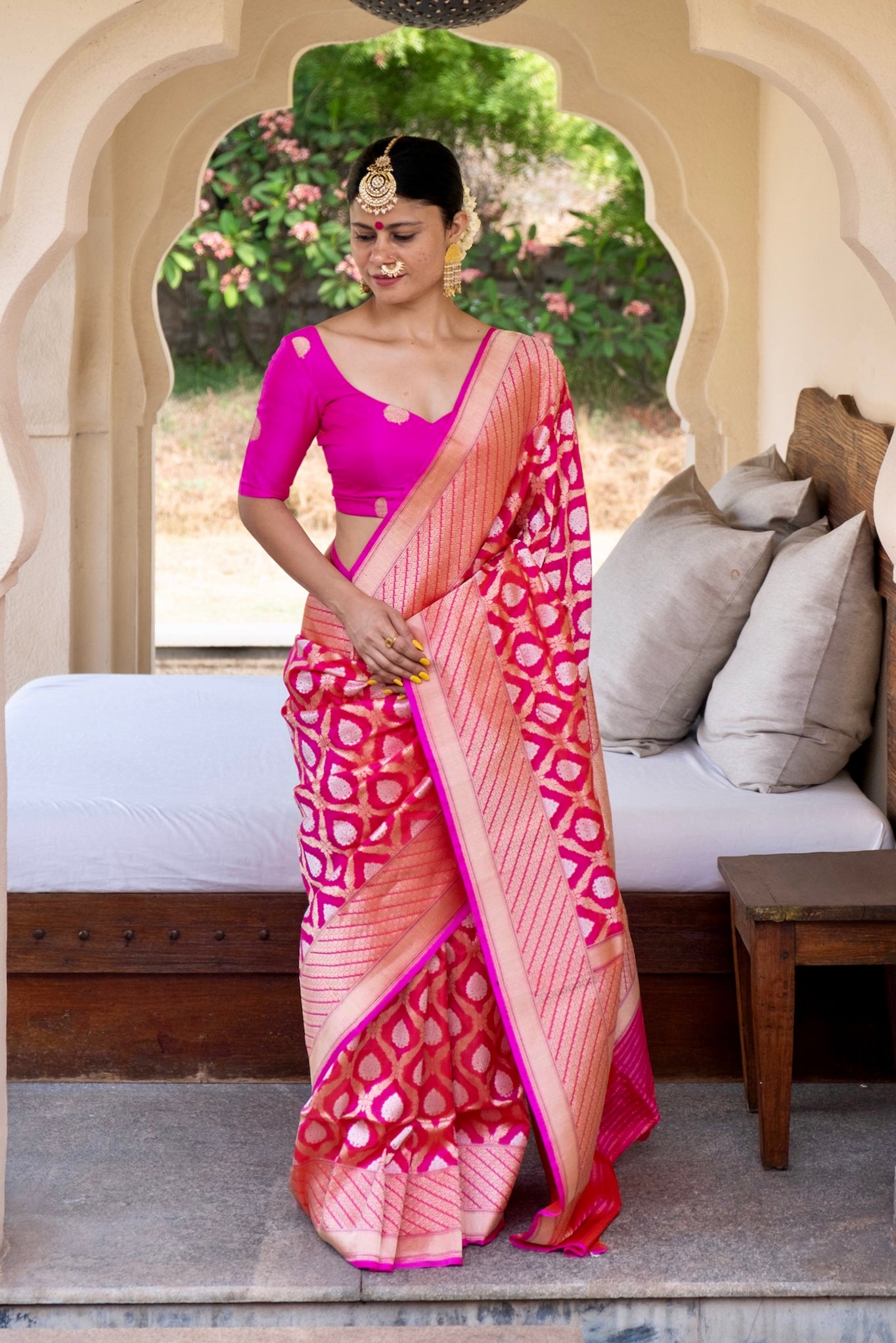 Deep pink Colour Handwoven Kadwa Katan Silk Banarasi Saree
