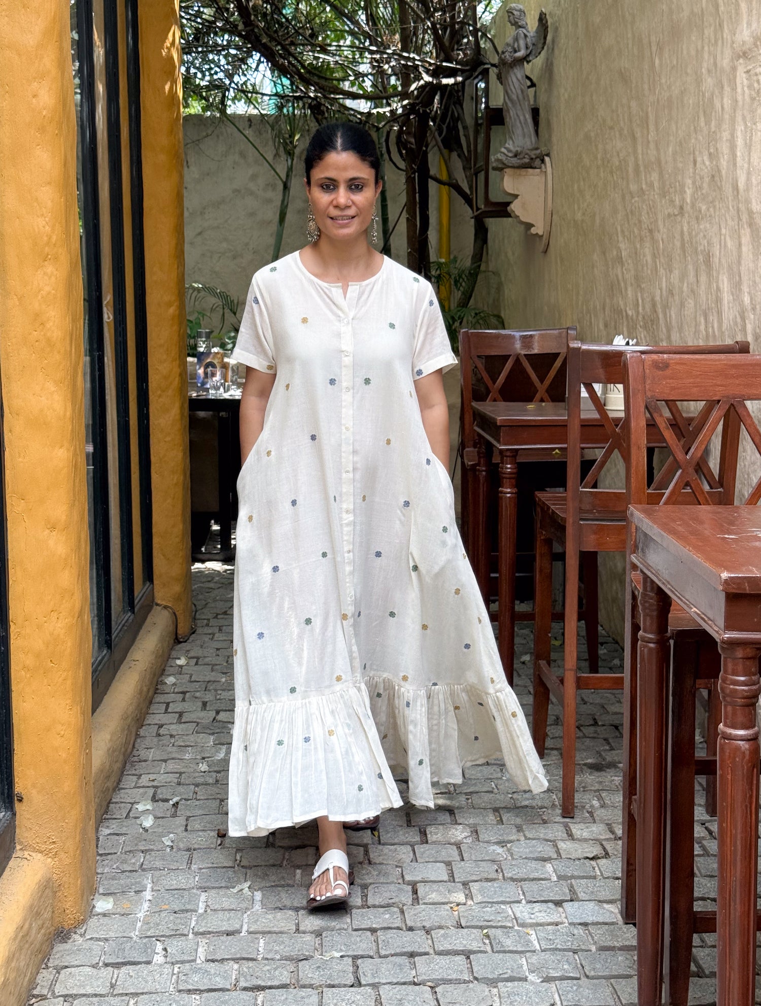 Handwoven Jamdani Semi Kalidar Dress With  Soft Separate Mull Cotton Lining.
