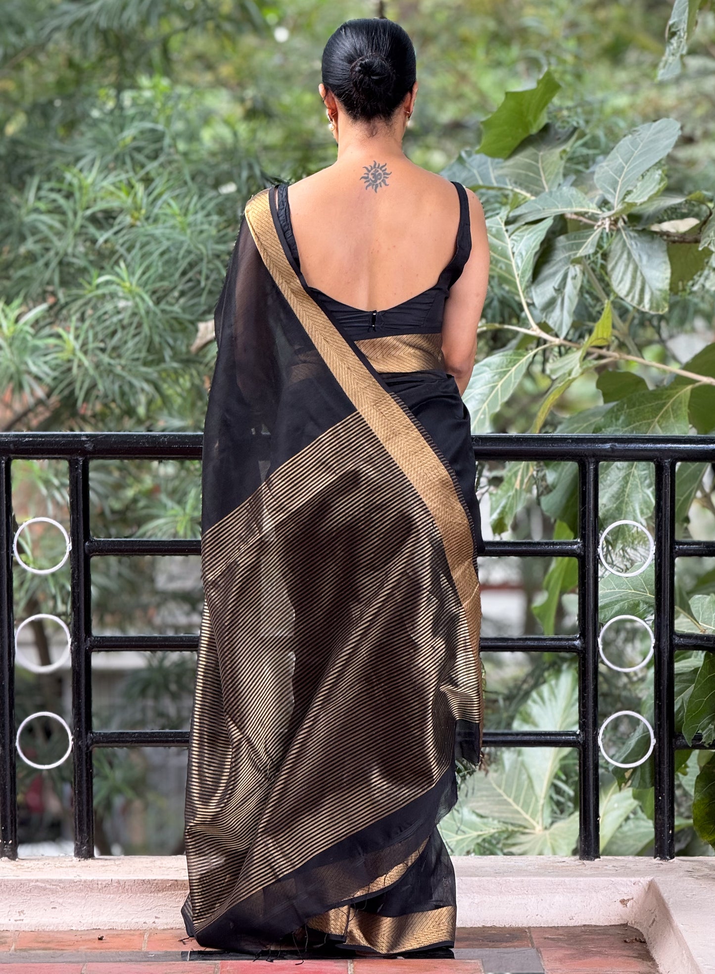 Handloom Maheshwari Resham Silk Saree .