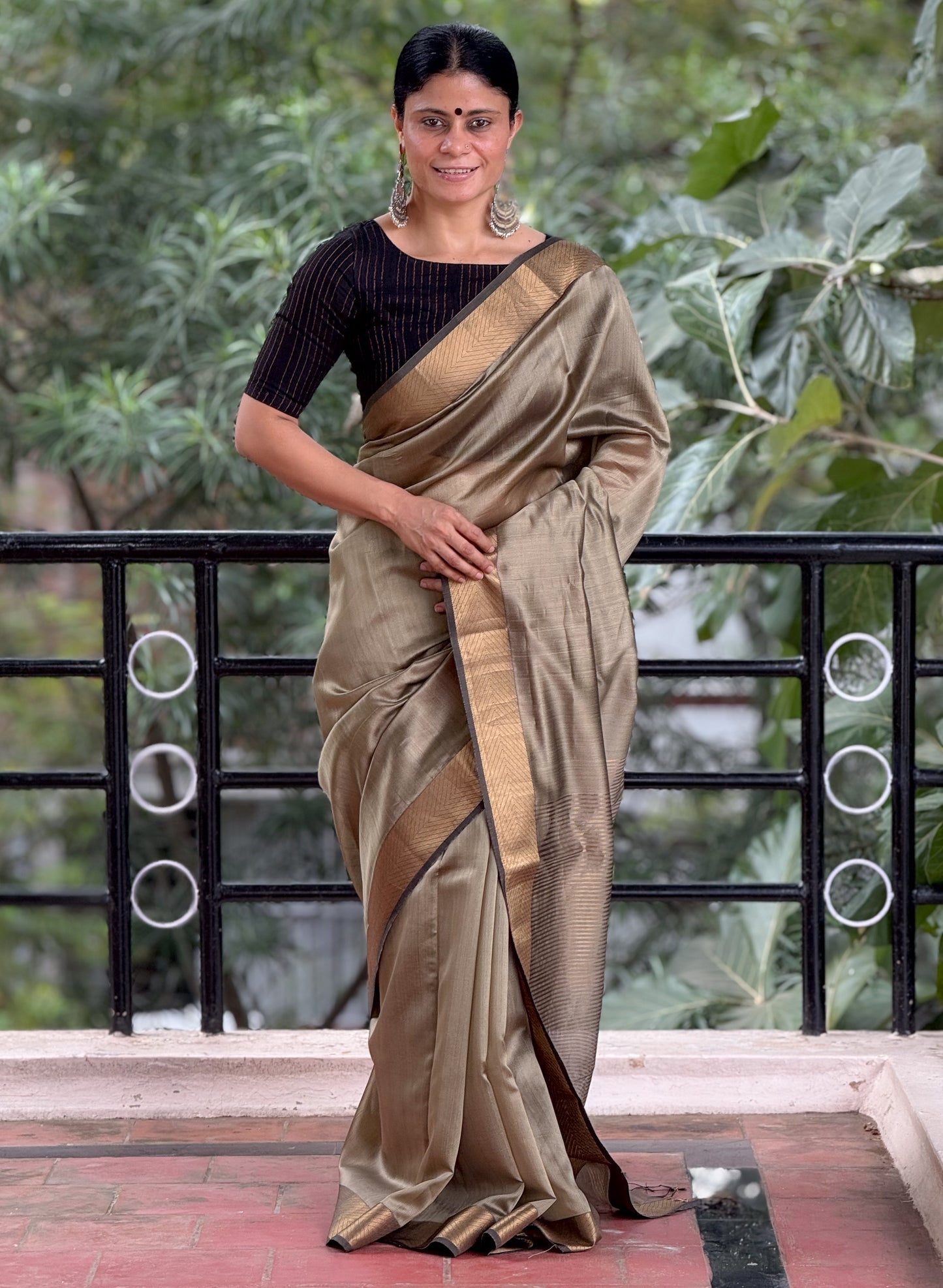 Handloom Maheshwari Resham Silk Saree .