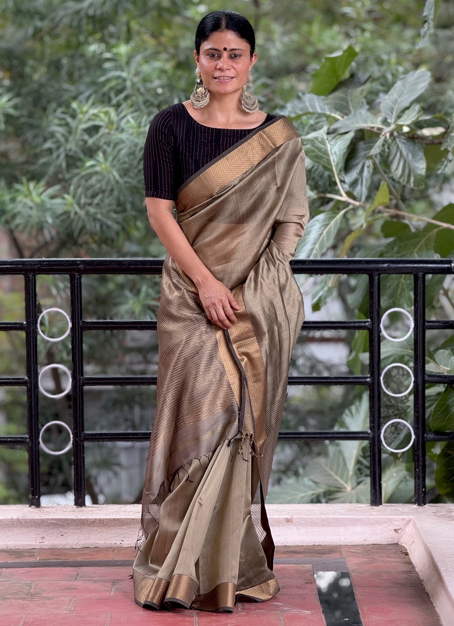 Handloom Maheshwari Resham Silk Saree .