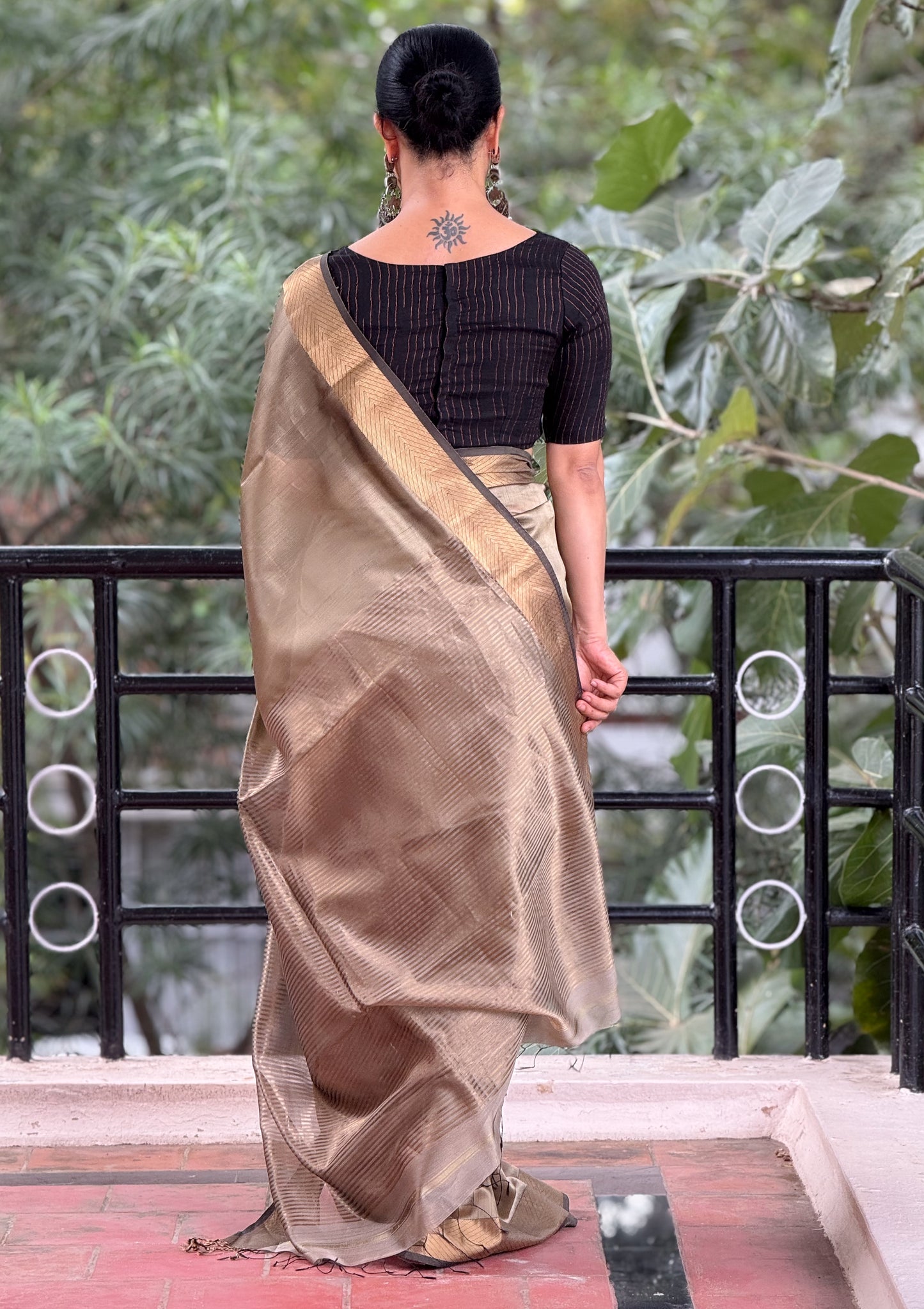 Handloom Maheshwari Resham Silk Saree .