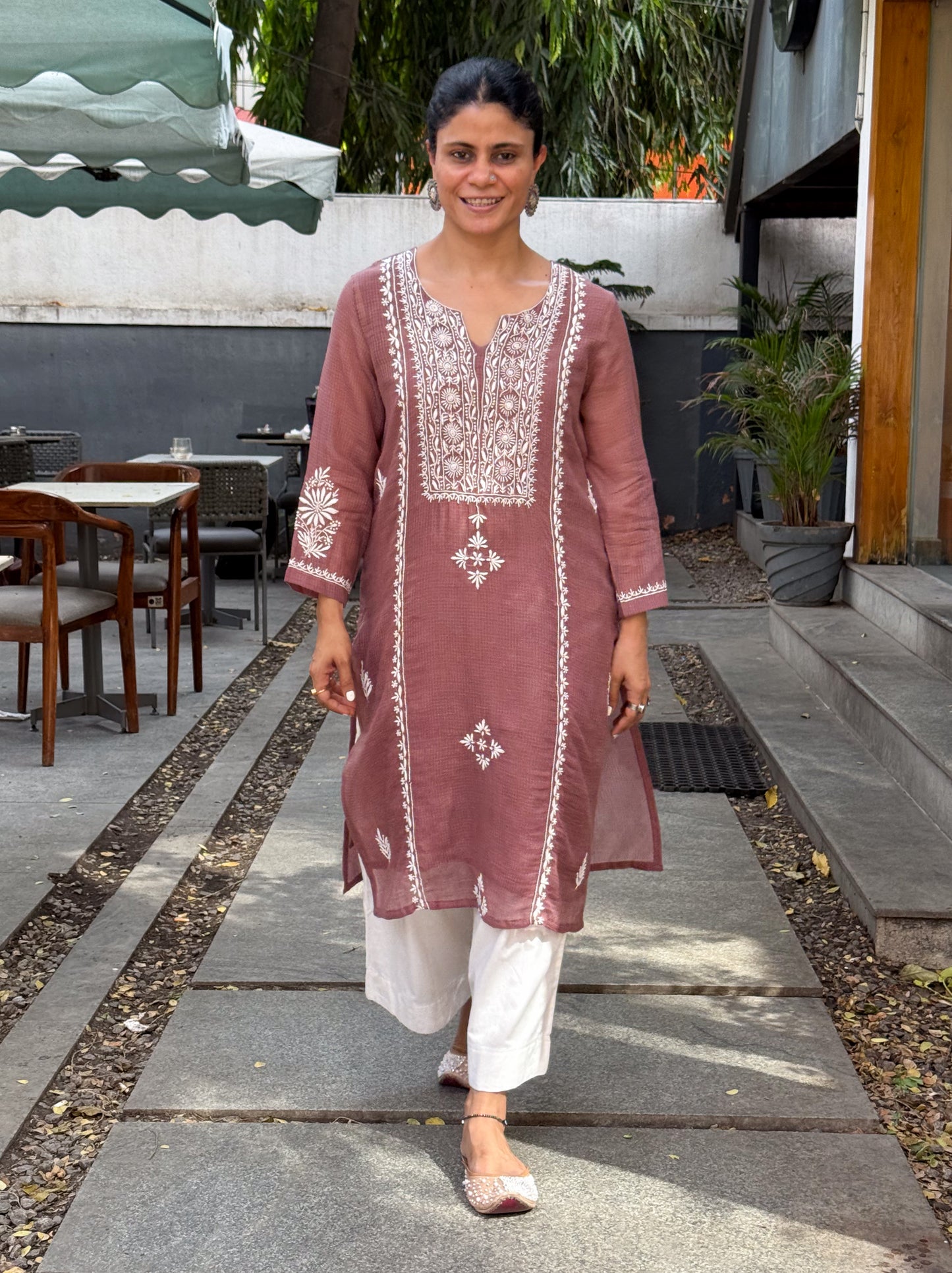 Handloom And Handembroidered Chikankari Kota Doria  Kurta