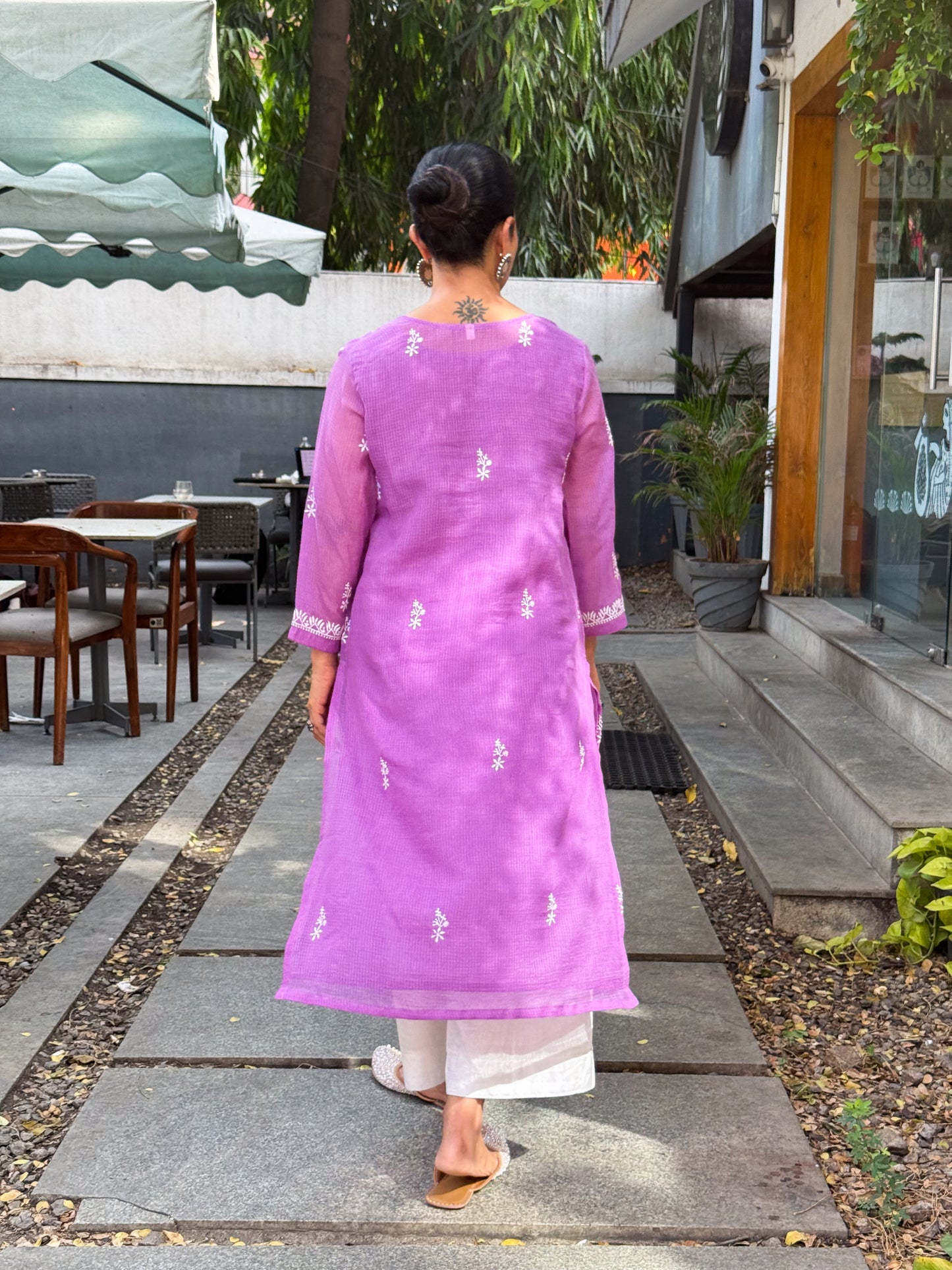 Handloom And Handembroidered Chikankari Kota Doria  Kurta