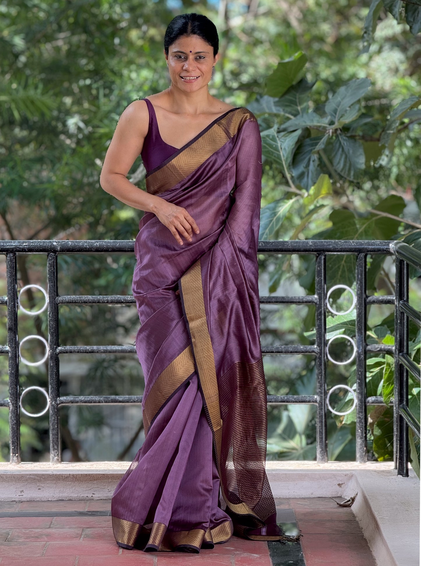 Handloom Maheshwari Resham Silk Saree .