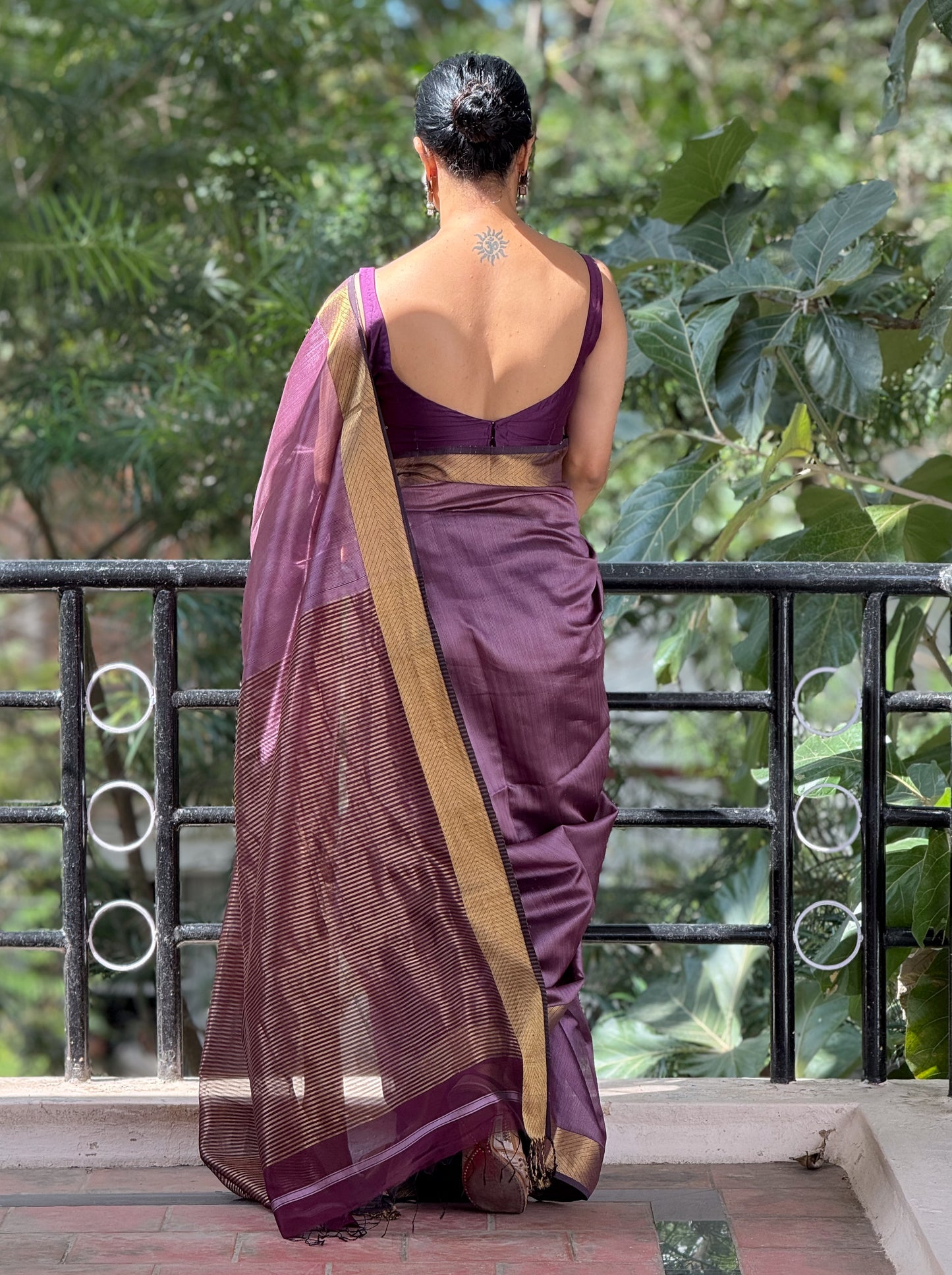 Handloom Maheshwari Resham Silk Saree .